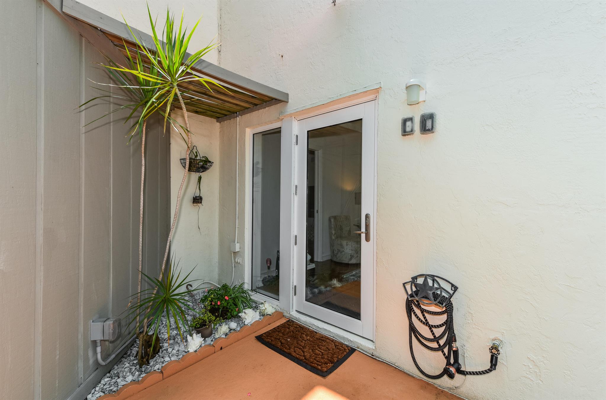 Image to showcase the property located at 1605 S Us Highway 1 1d