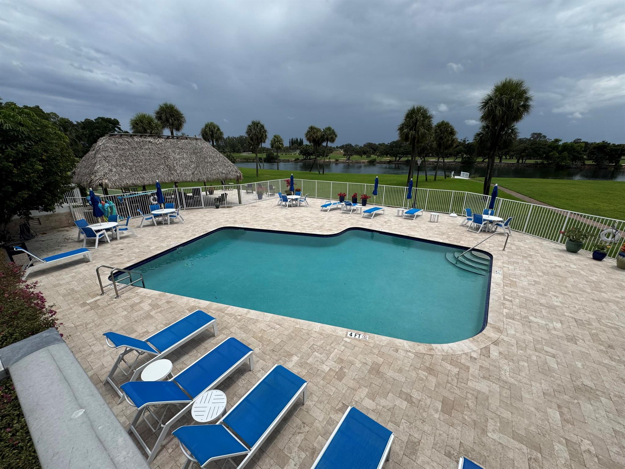 Image to showcase the property located at 336 Golfview Road 706