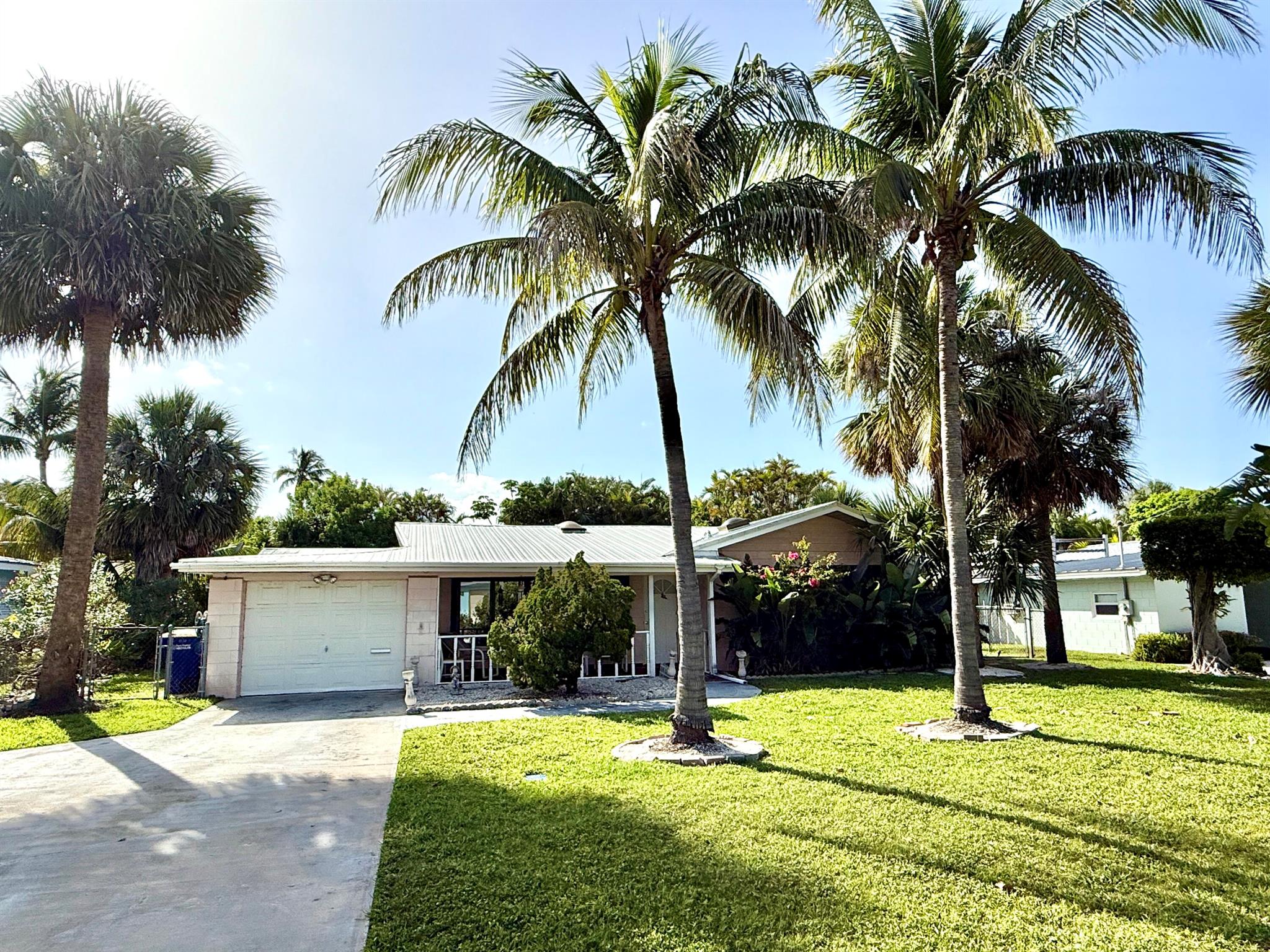 Homes for sale in Fort Pierce, FL | 1810 Eucalyptus Avenue, Fort Pierce, FL 34949 | MLS# R11097717