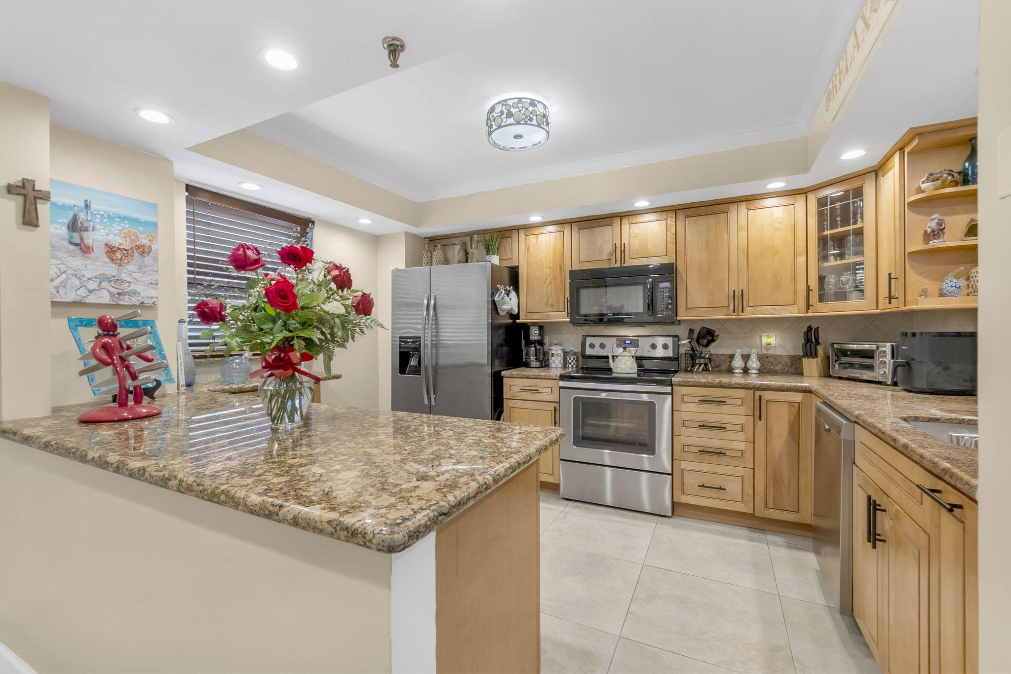 Homes for sale in Pompano Beach, FL | 2900 Ne 14Th St Causeway #203, Pompano Beach, FL 33062 | MLS# R11097754
