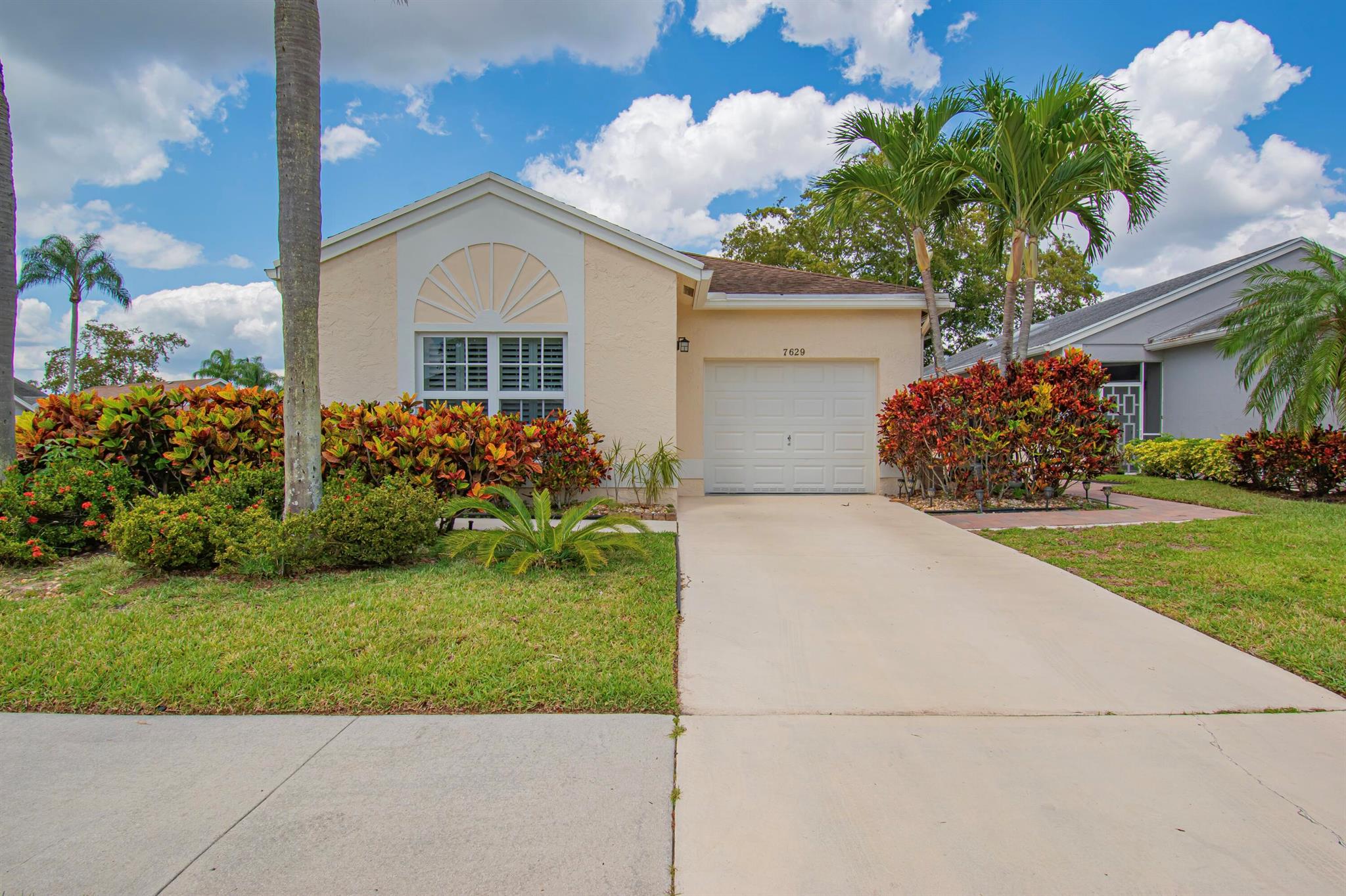 Homes for sale in Delray Beach, FL | 7629 Mansfield Hollow Road, Delray Beach, FL 33446 | MLS# R11097761