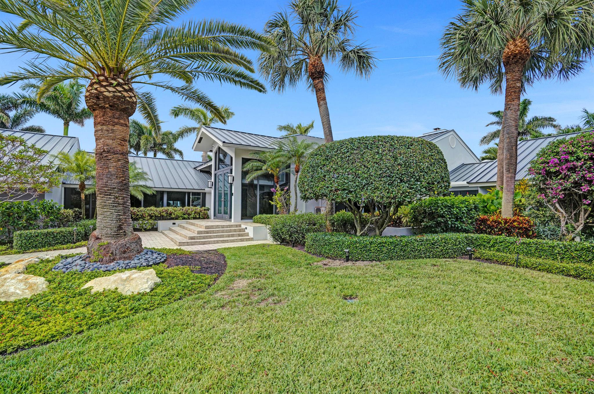 Homes for sale in Delray Beach, FL | 961 Iris Dr, Delray Beach, FL 33483 | MLS# R11097998