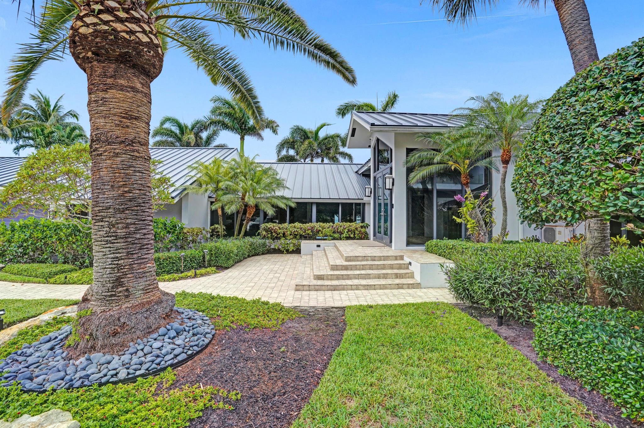 Homes for sale in Delray Beach, FL | 961 Iris Dr, Delray Beach, FL 33483 | MLS# R11097998
