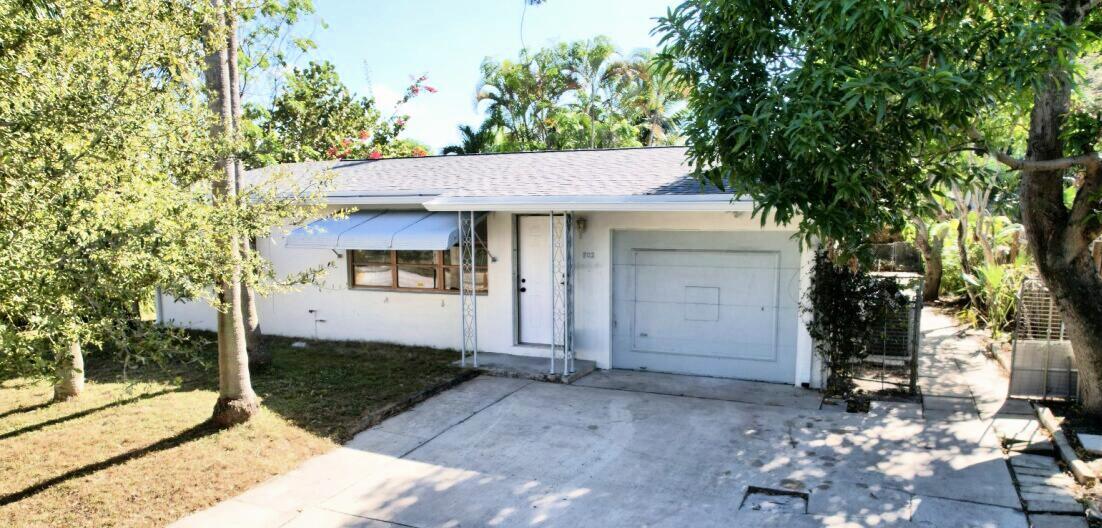 Homes for sale in West Palm Beach, FL | 802 Lytle Street, West Palm Beach, FL 33405 | MLS# R11098004