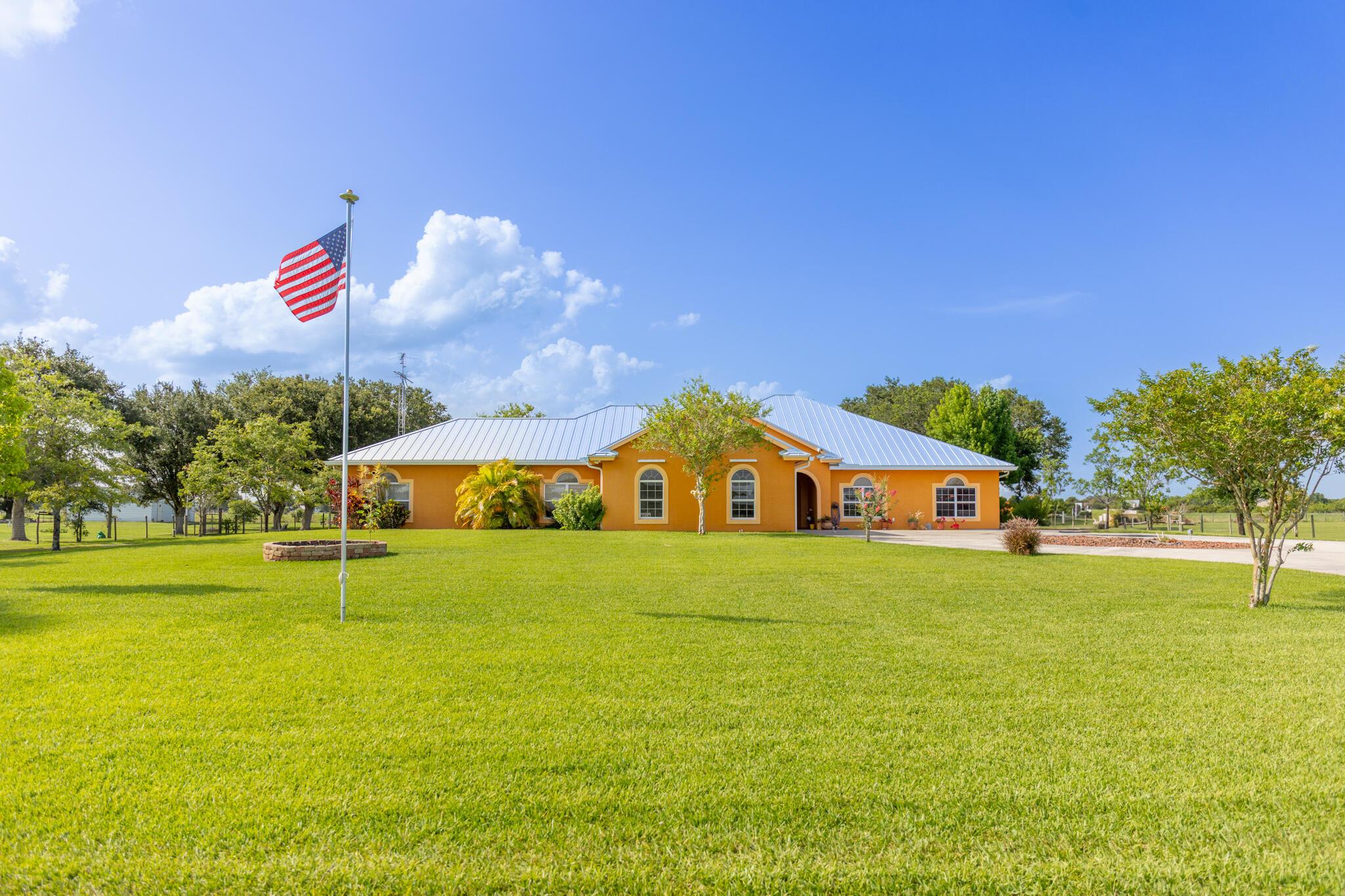 Homes for sale in Okeechobee, FL | 7611 Sw 21St Parkway, Okeechobee, FL 34974 | MLS# R11098037
