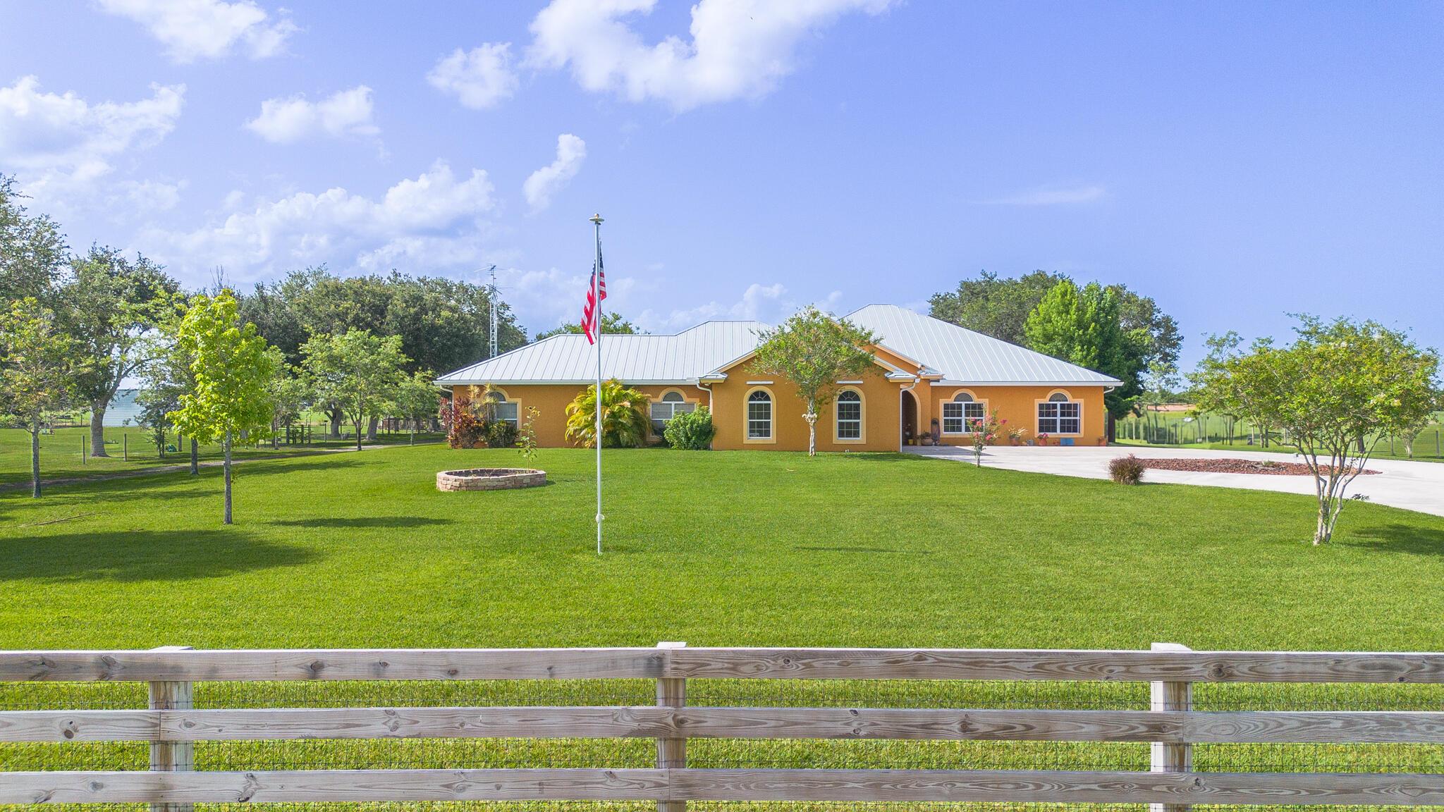 Homes for sale in Okeechobee, FL | 7611 Sw 21St Parkway, Okeechobee, FL 34974 | MLS# R11098037