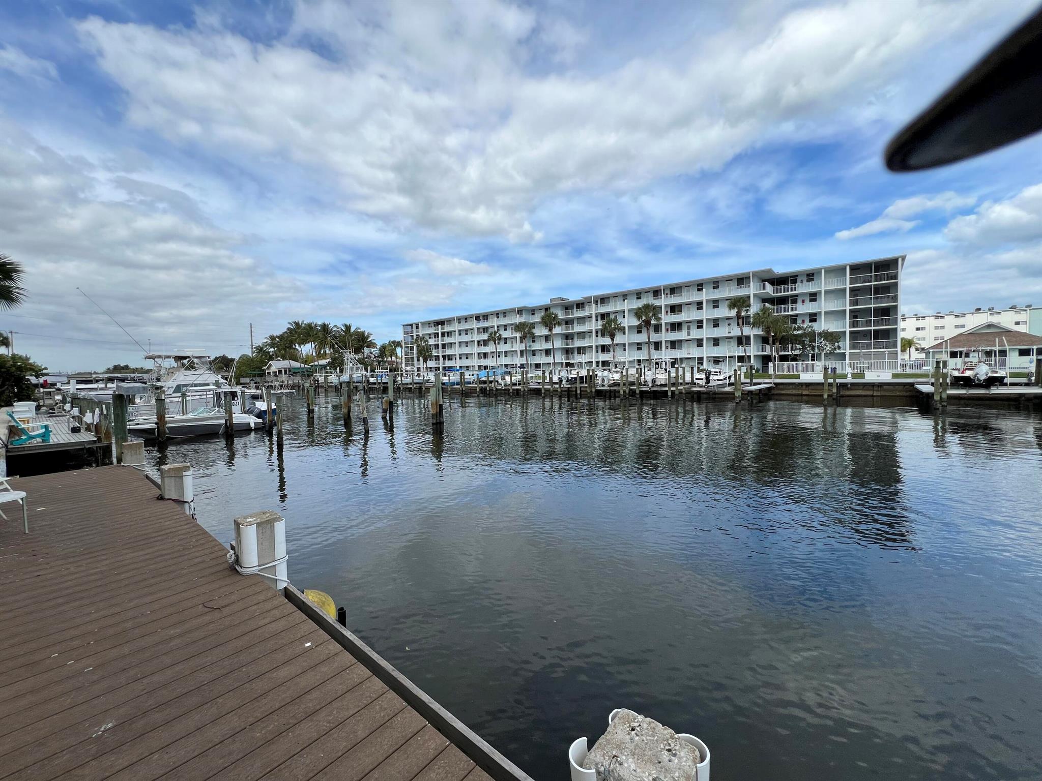 Image to showcase the property located at 131 Shore Court A2