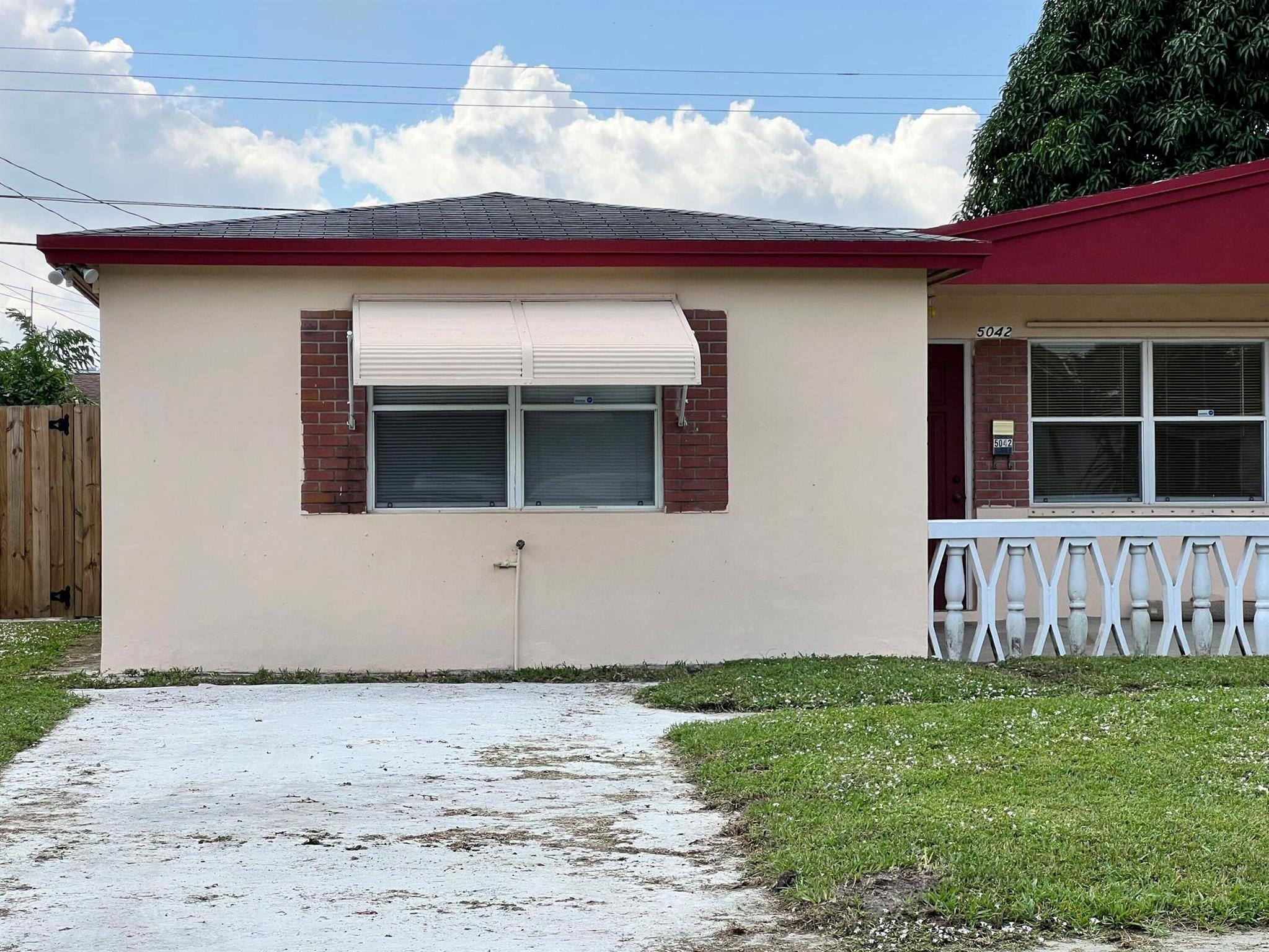 Homes for sale in West Palm Beach, FL | 5042 Eadie Pl, West Palm Beach, FL 33407 | MLS# R11098100