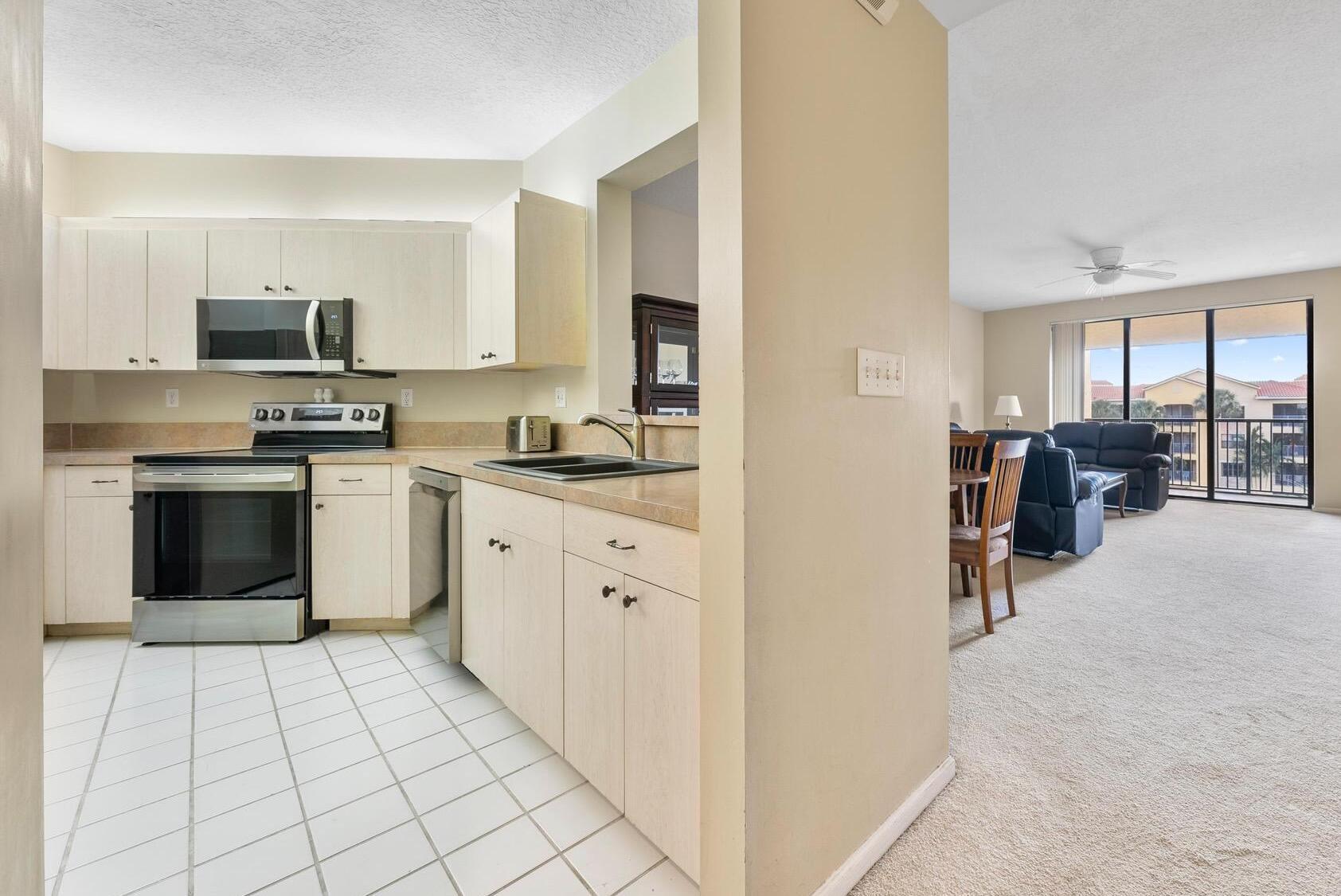 Image to showcase the property located at 100 Uno Lago Drive 404