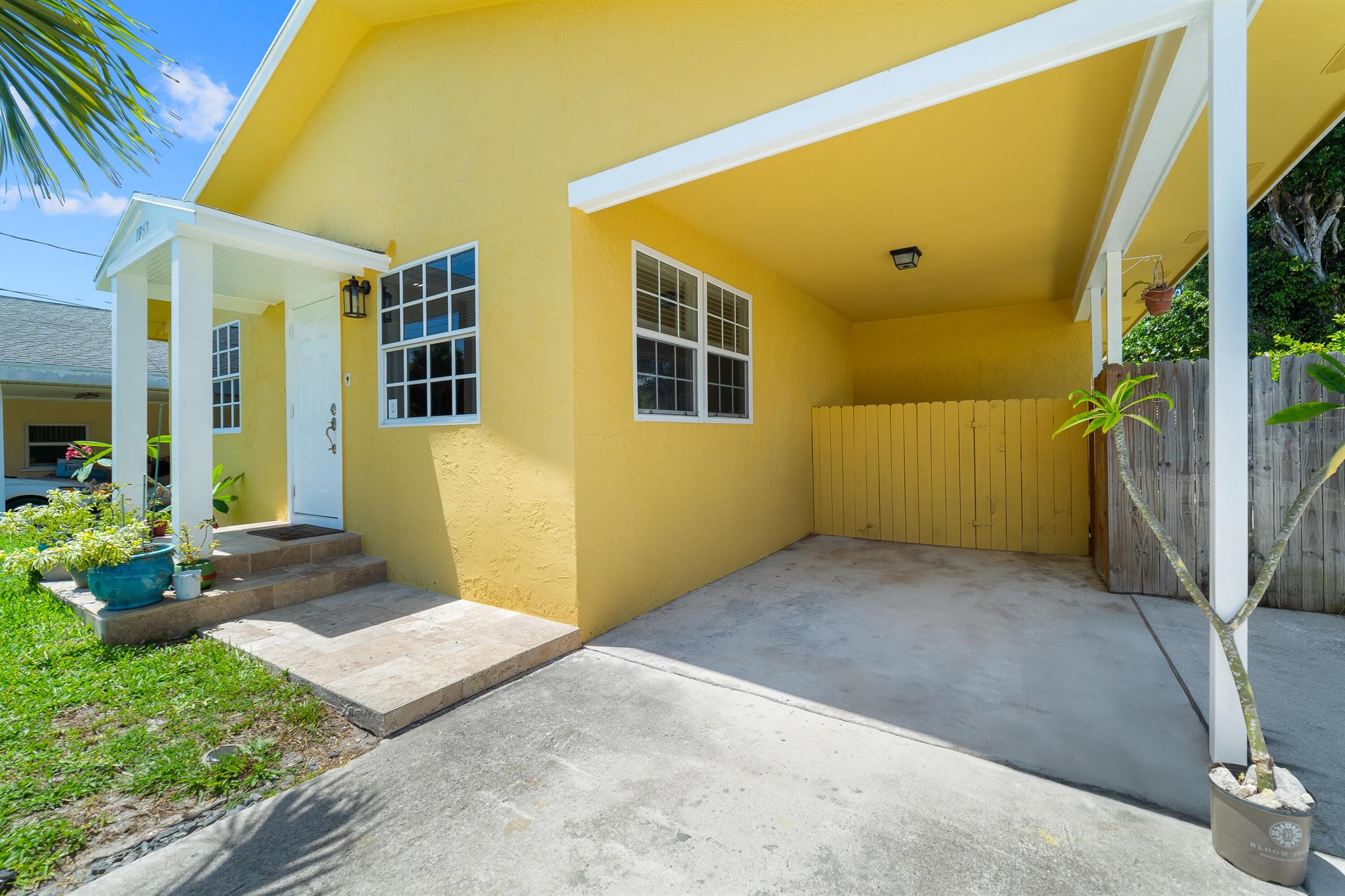 Image to showcase the property located at 1853 Holman Drive