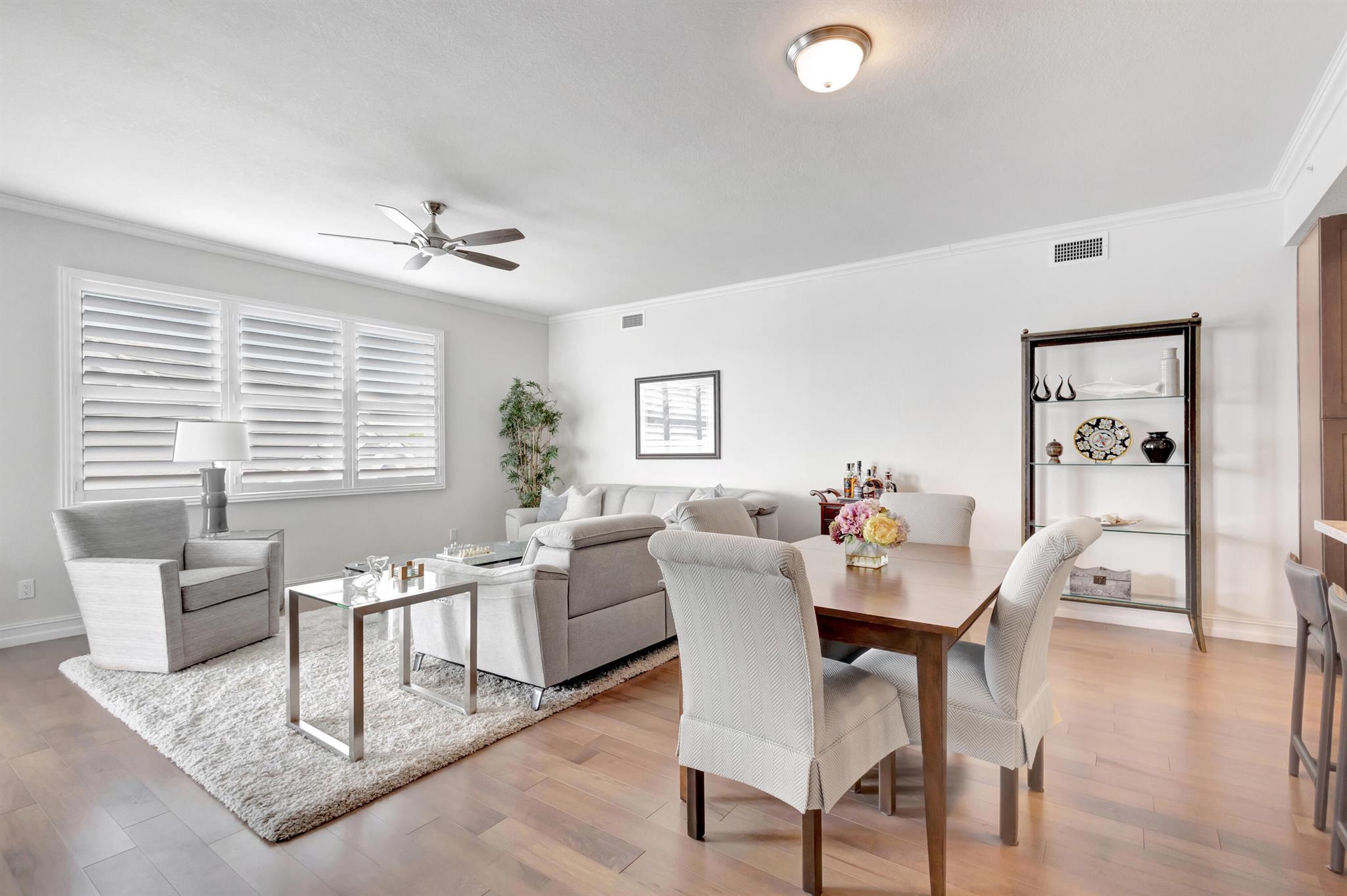 Image to showcase the property located at 444 Bay Colony Drive N