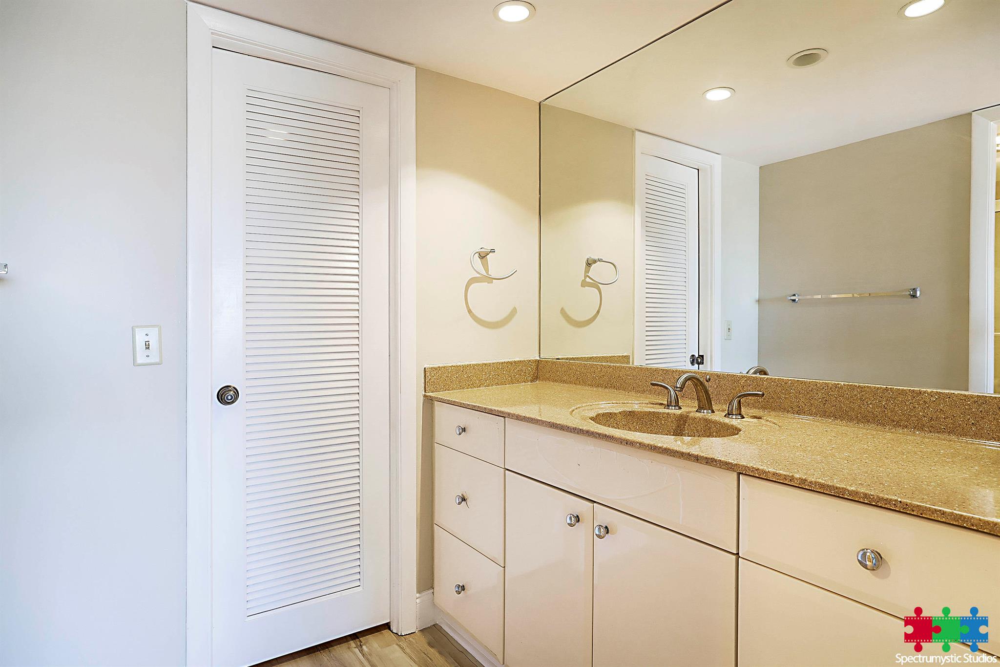 Image to showcase the property located at 1036 Us Highway 1 216