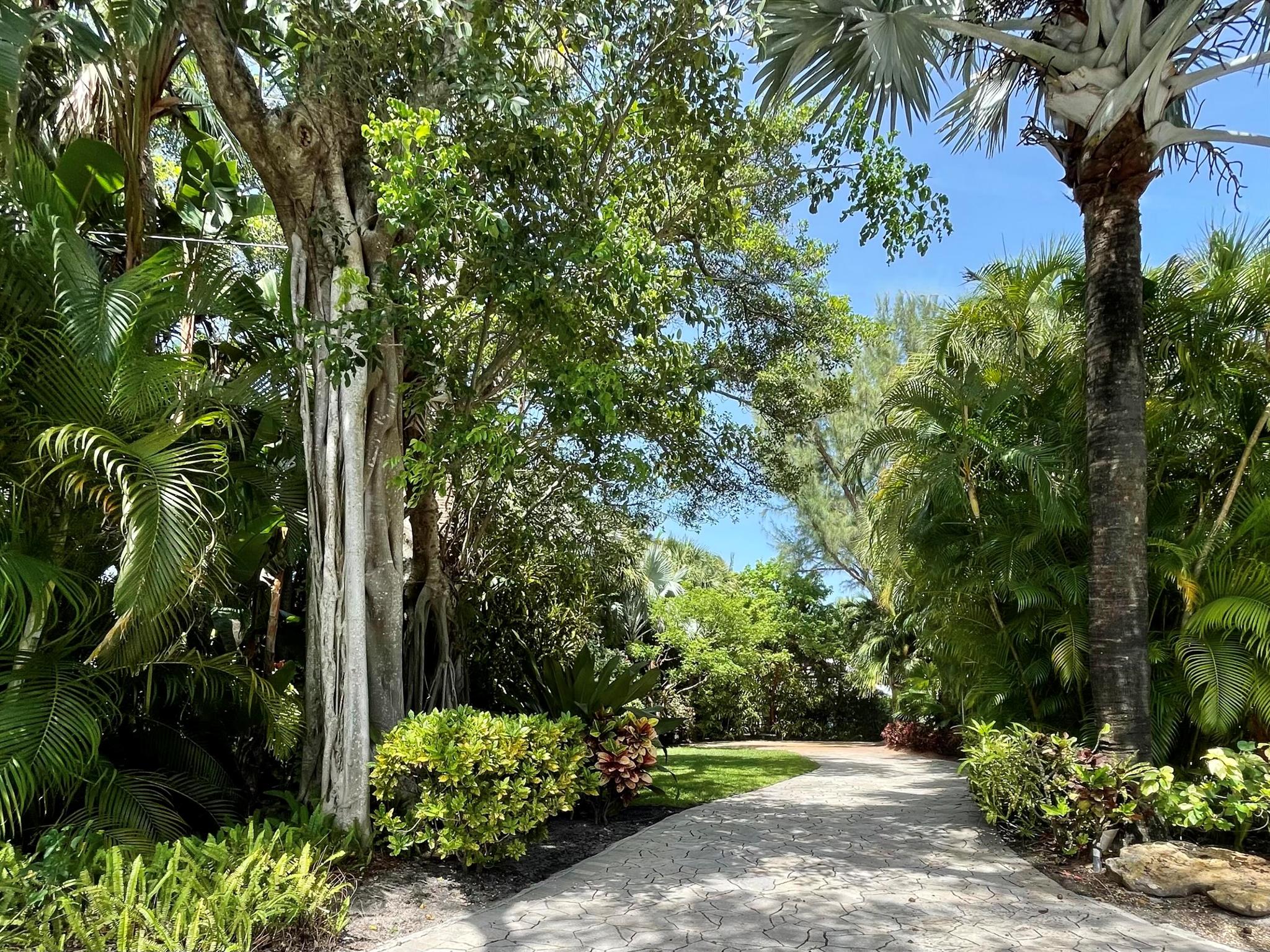 216 Atlantic Drive, Lantana, Florida 33462