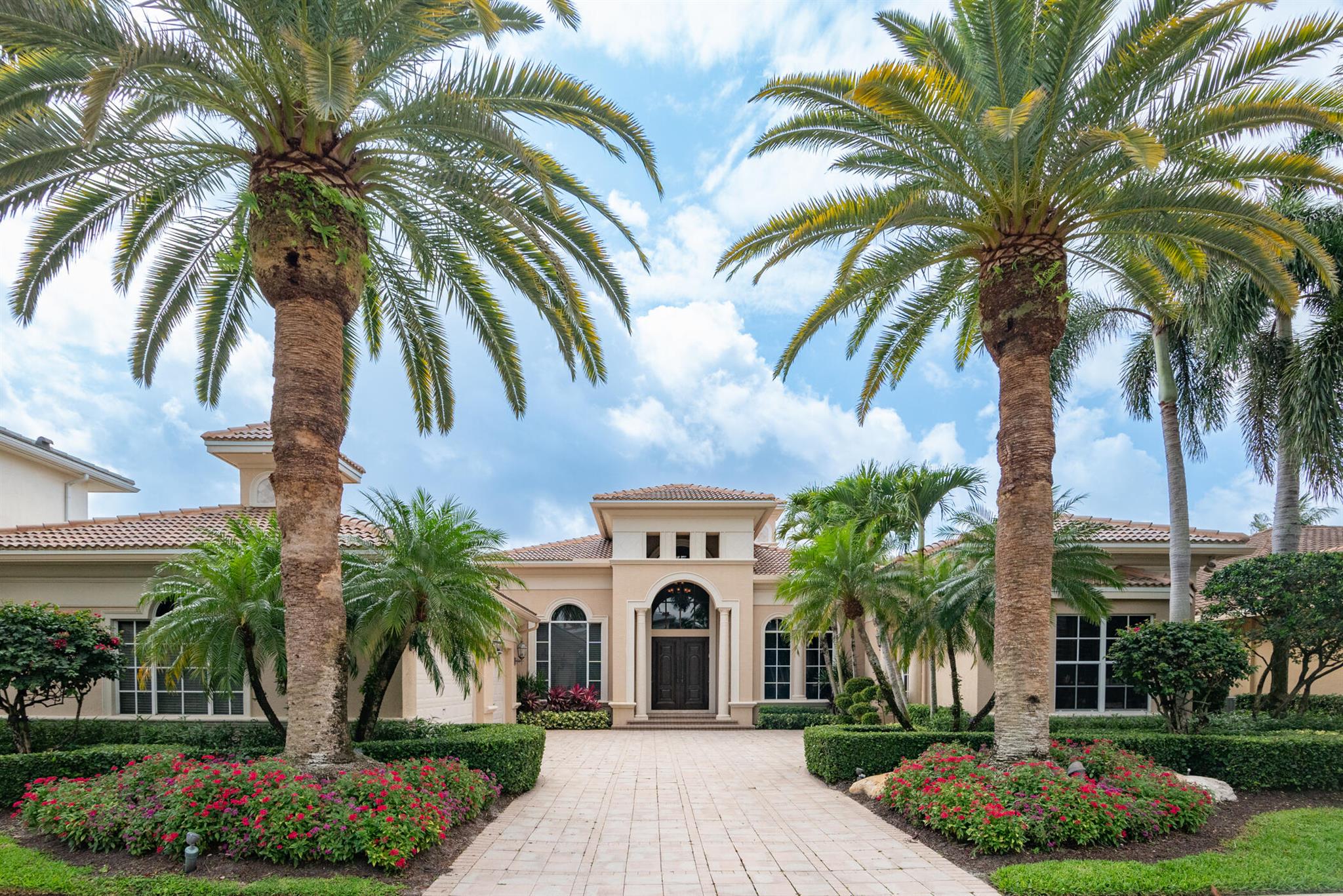 Showcase Image of listing 123 Grand Palm Way