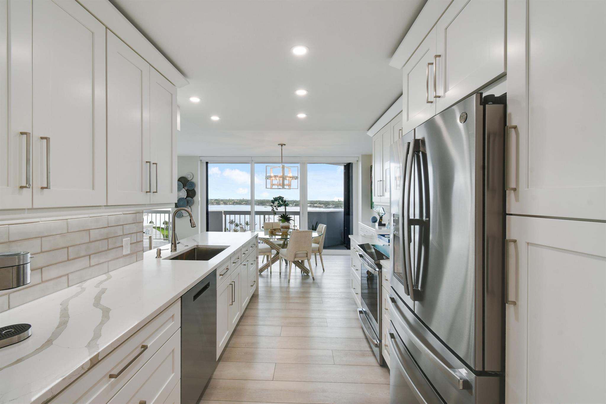 Image to showcase the property located at 123 Lakeshore Drive 1145