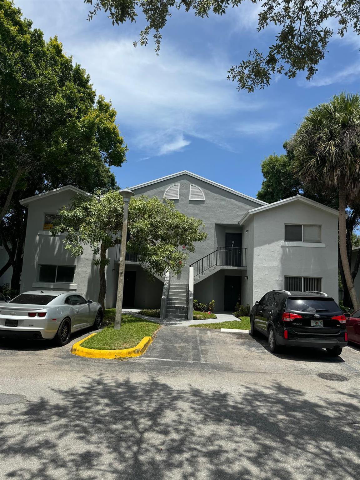 984 Lake Victoria Drive Unit B, West Palm Beach, Florida 33411