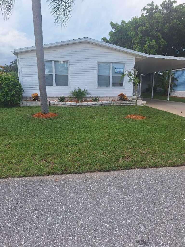 Homes for sale in Fort Pierce, FL | 13970 Adelfa Ave Avenue, Fort Pierce, FL 34951 | MLS# R11098594