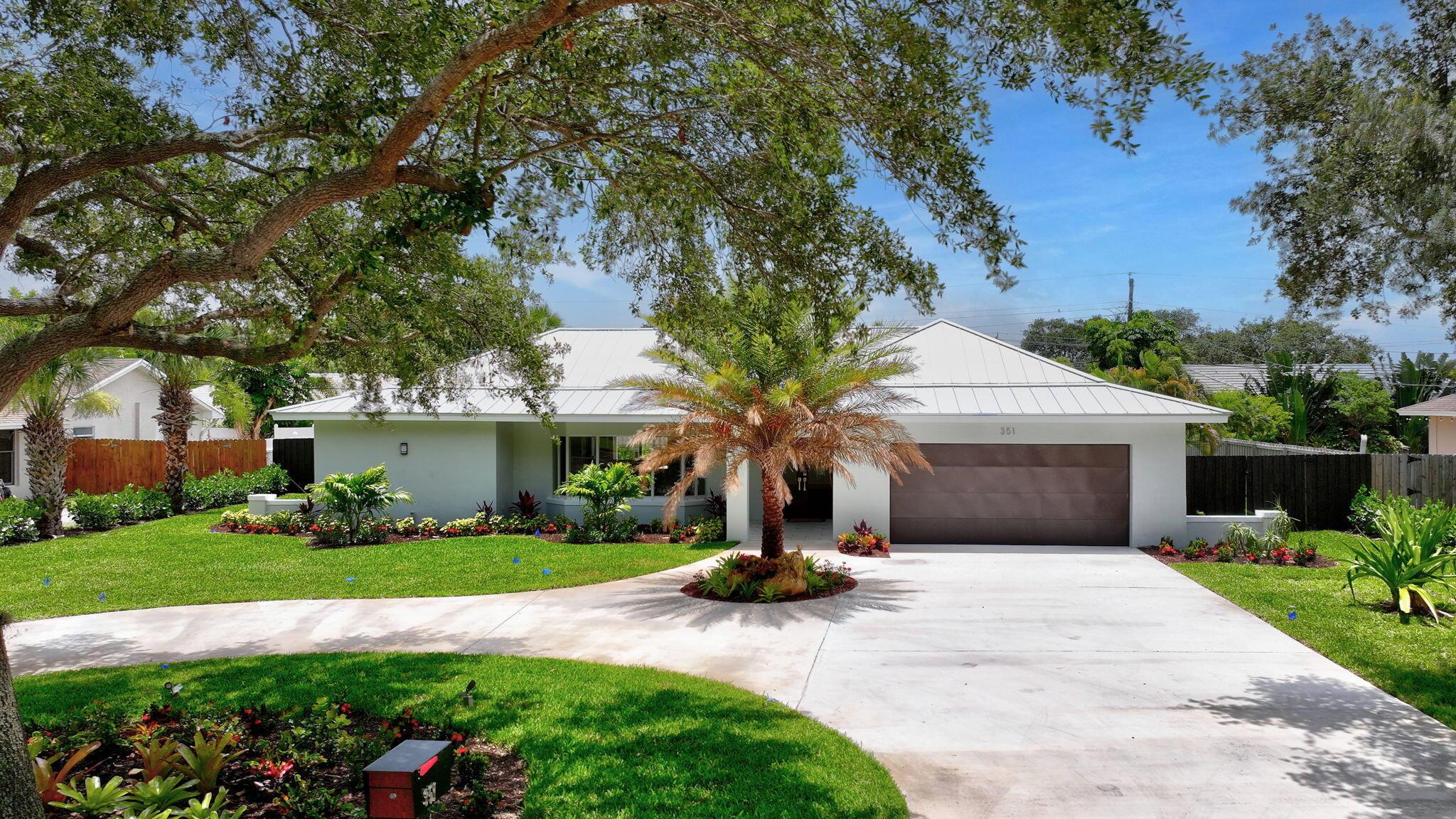 Showcase Image of listing 351 Country Club