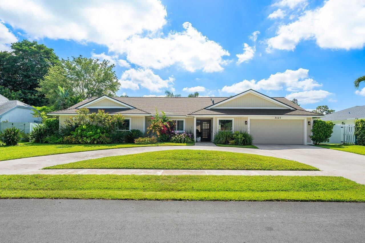 3127 Lakeview Drive, Delray Beach, Florida 33445