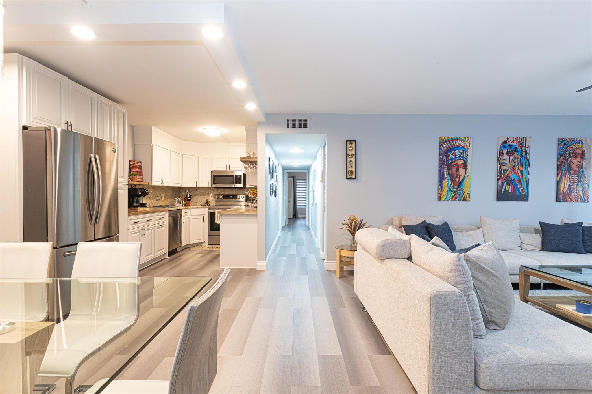 1117 Green Pine H1 Boulevard Unit H1, West Palm Beach, Florida 33409