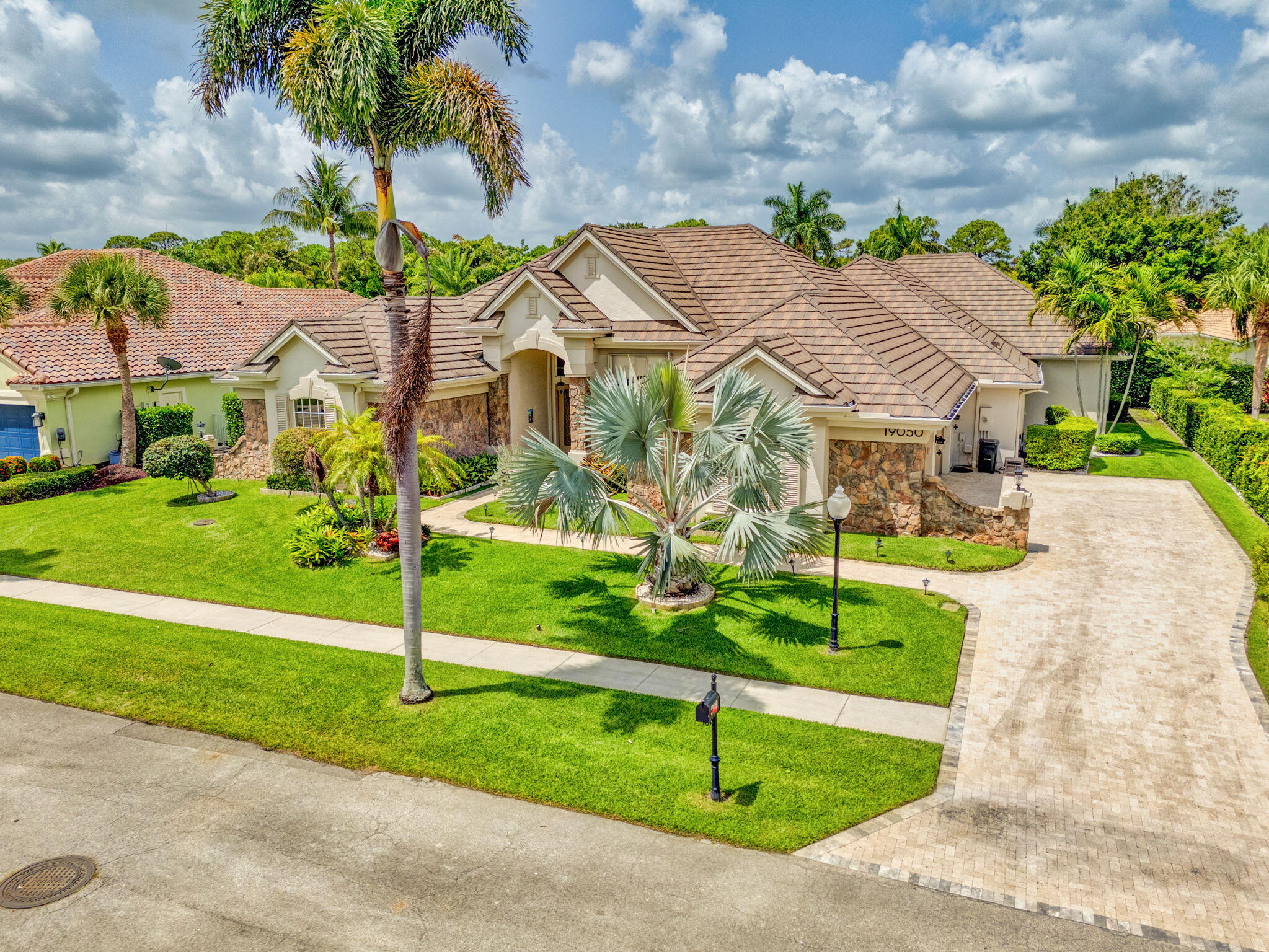 Showcase Image of listing 19050 SE Kokomo Lane