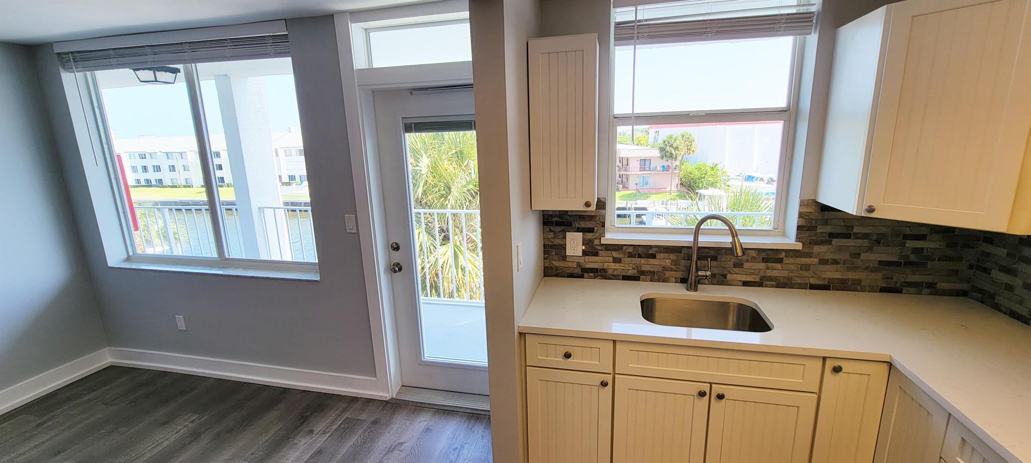 Image to showcase the property located at 108 Paradise Harbour Boulevard 405