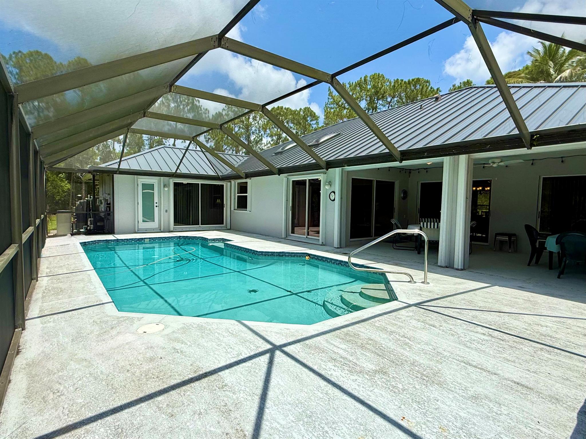 Image to showcase the property located at 13021 150 Court N