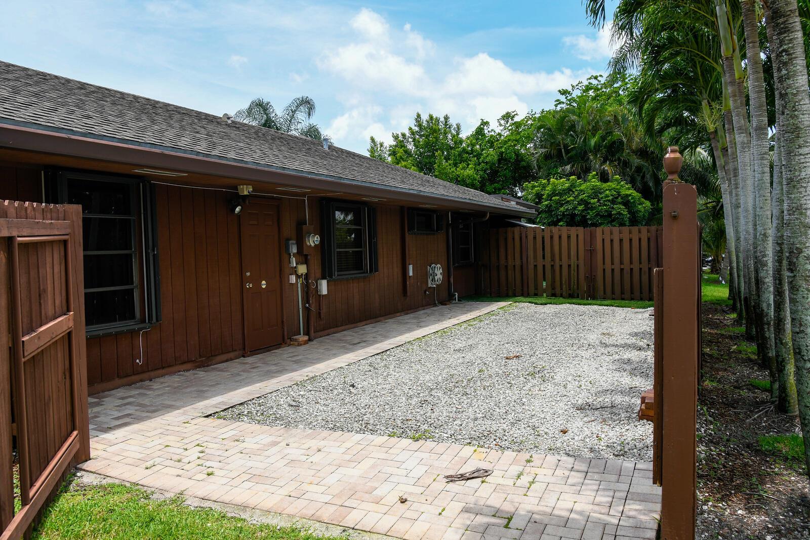 Image to showcase the property located at 4160 Cedar Avenue