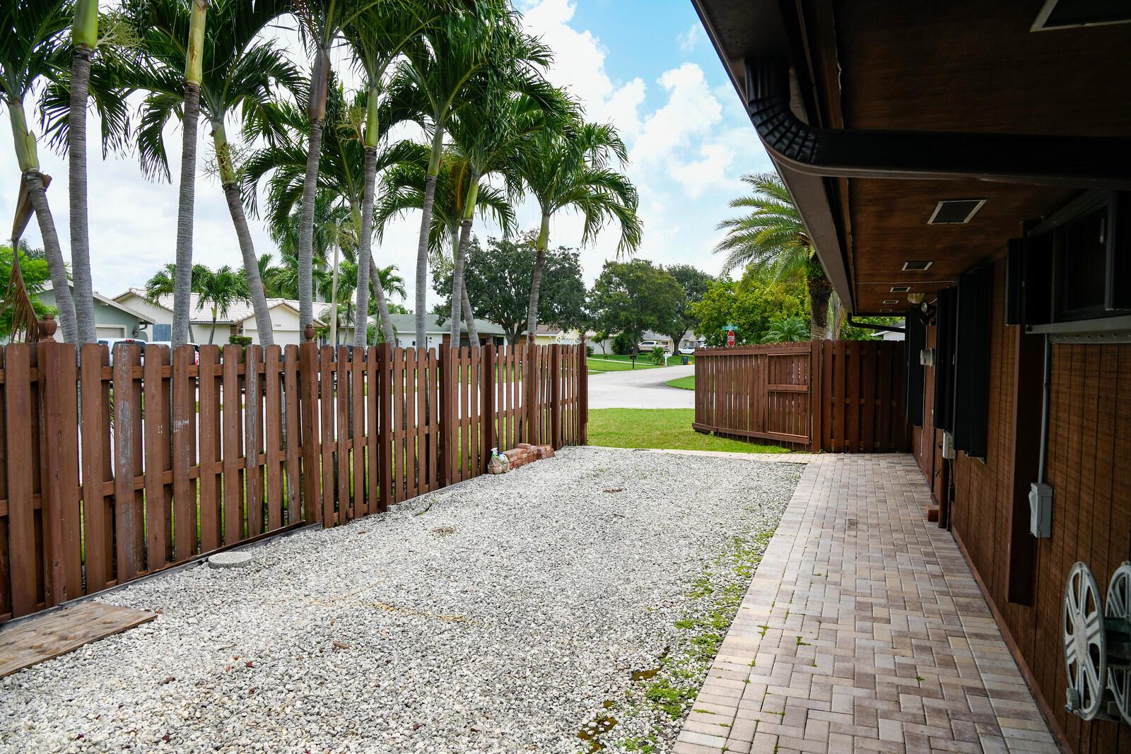 Image to showcase the property located at 4160 Cedar Avenue