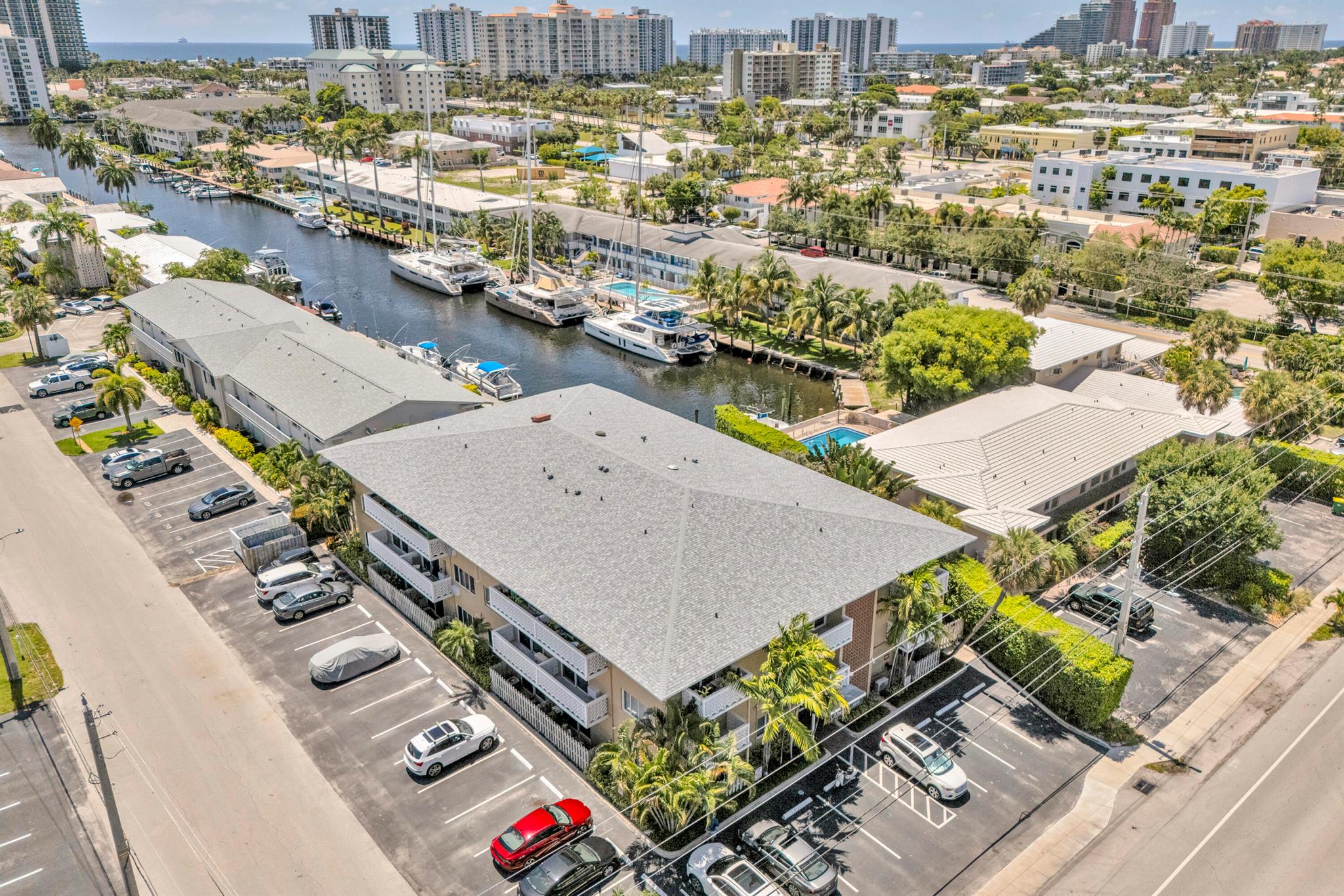 3220 Bayview Drive 115