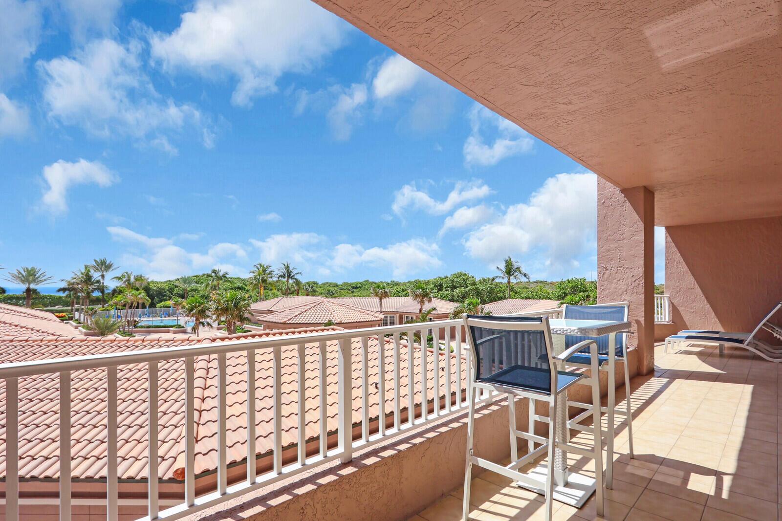 Image to showcase the property located at 700 Ocean Royale Way 202