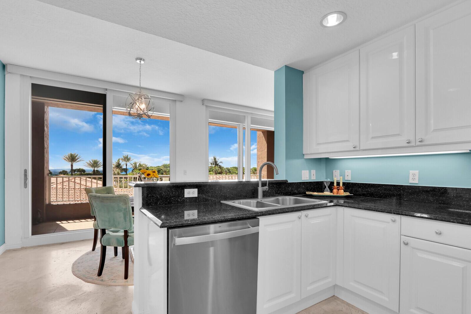 Image to showcase the property located at 700 Ocean Royale Way 202
