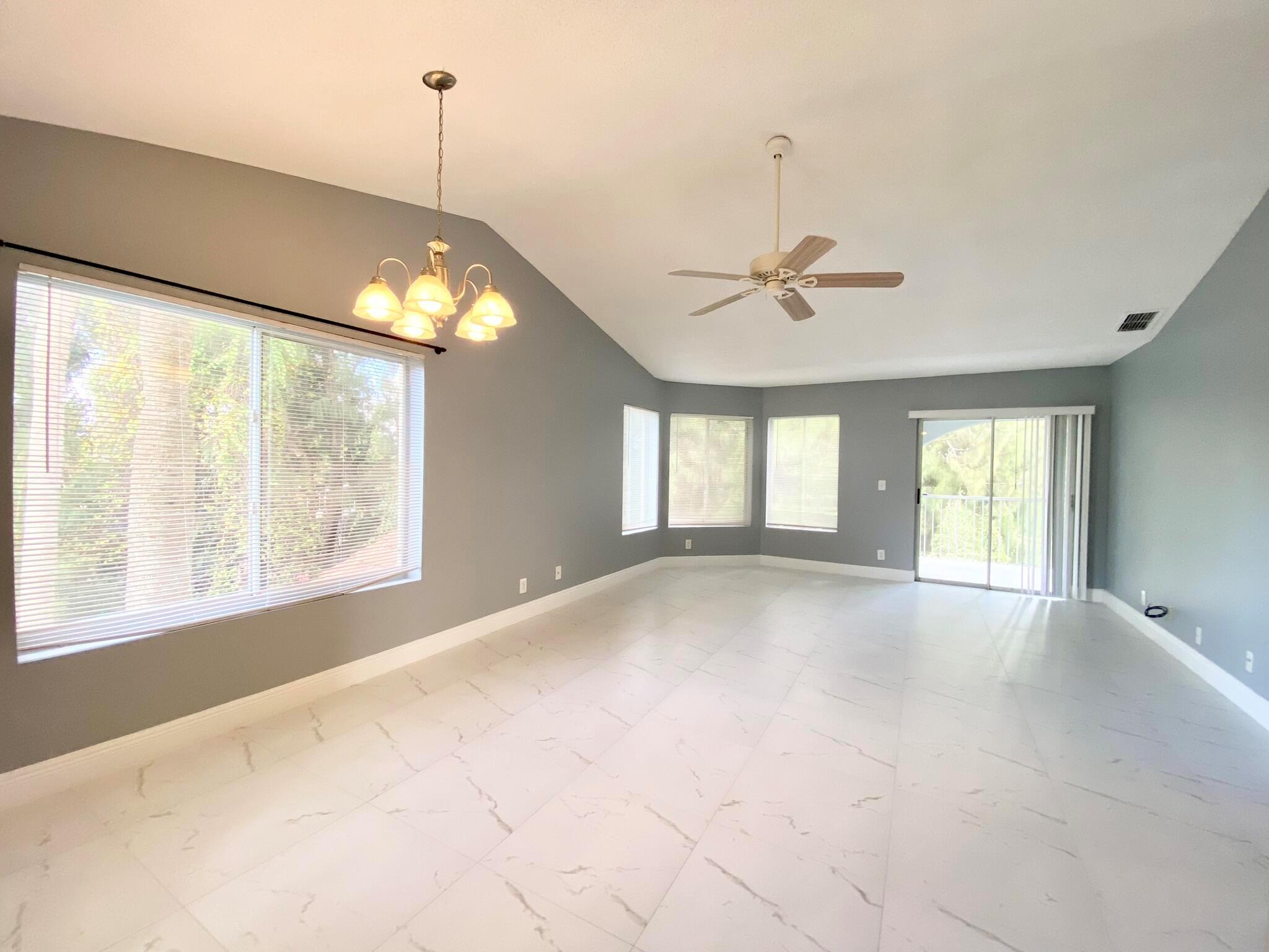 Homes for sale in Boynton Beach, FL | 815 W Boynton Beach Boulevard #16-201, Boynton Beach, FL 33426 | MLS# R11101544