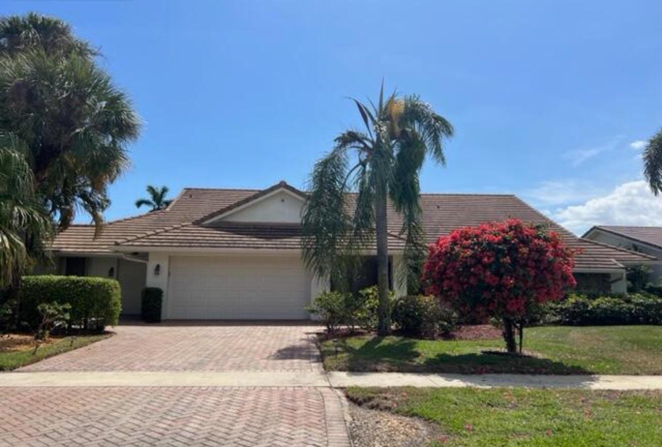 Homes for sale in Delray Beach, FL | 3700 Red Maple Circle, Delray Beach, FL 33445 | MLS# R11101924