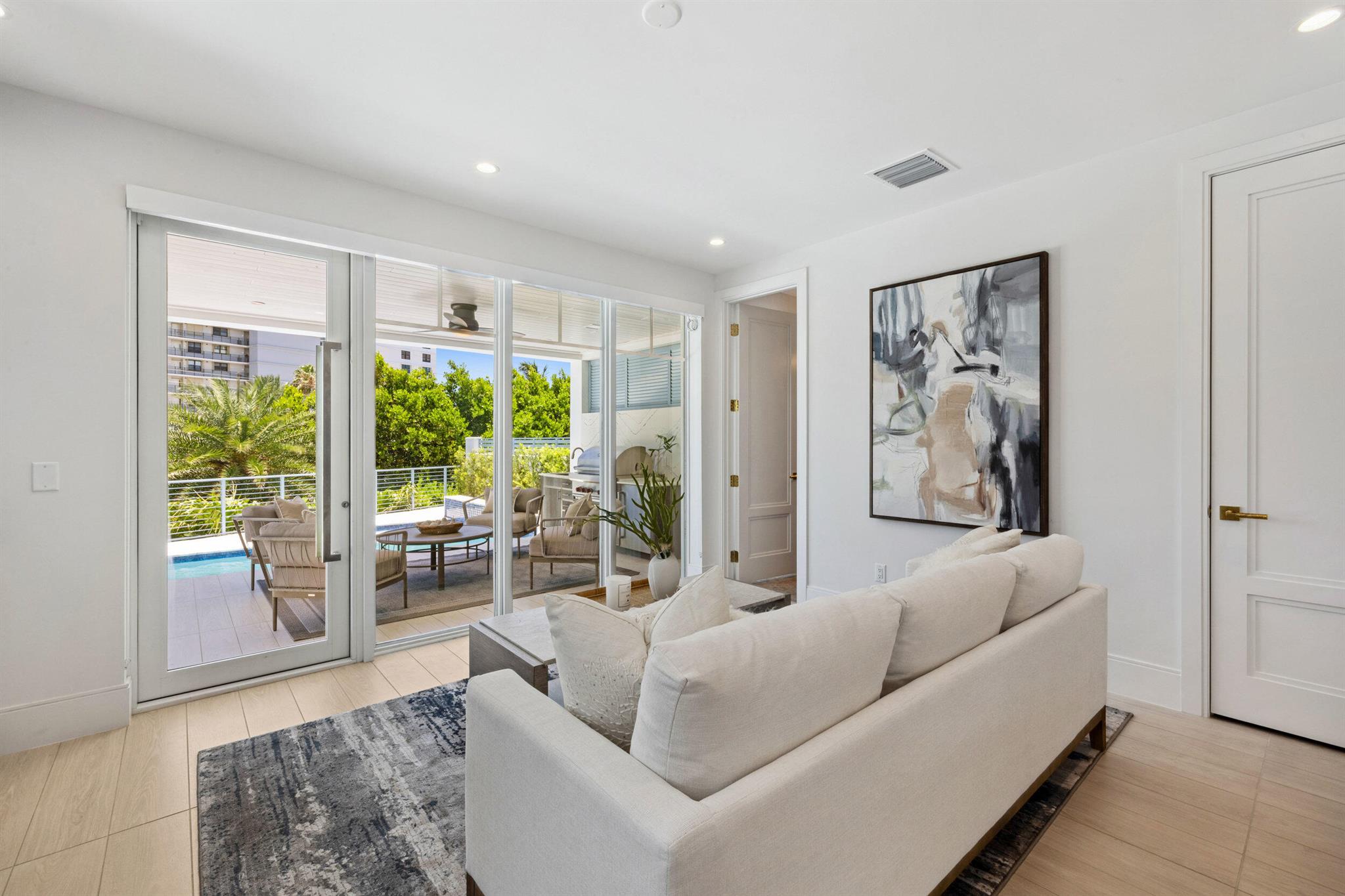 Image to showcase the property located at 461 Venus Drive 1