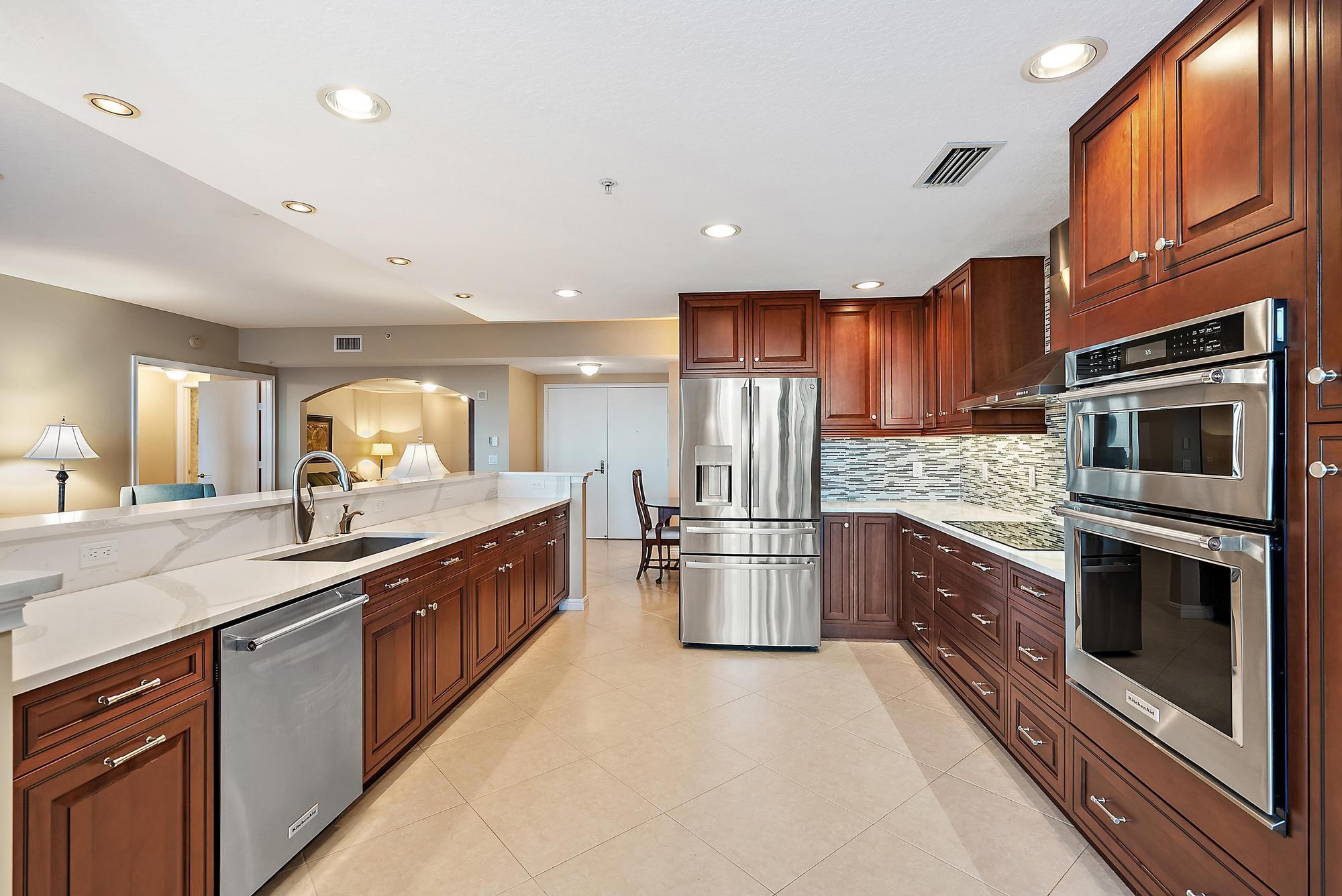 Image to showcase the property located at 700 Ocean Royale 302 Way 302