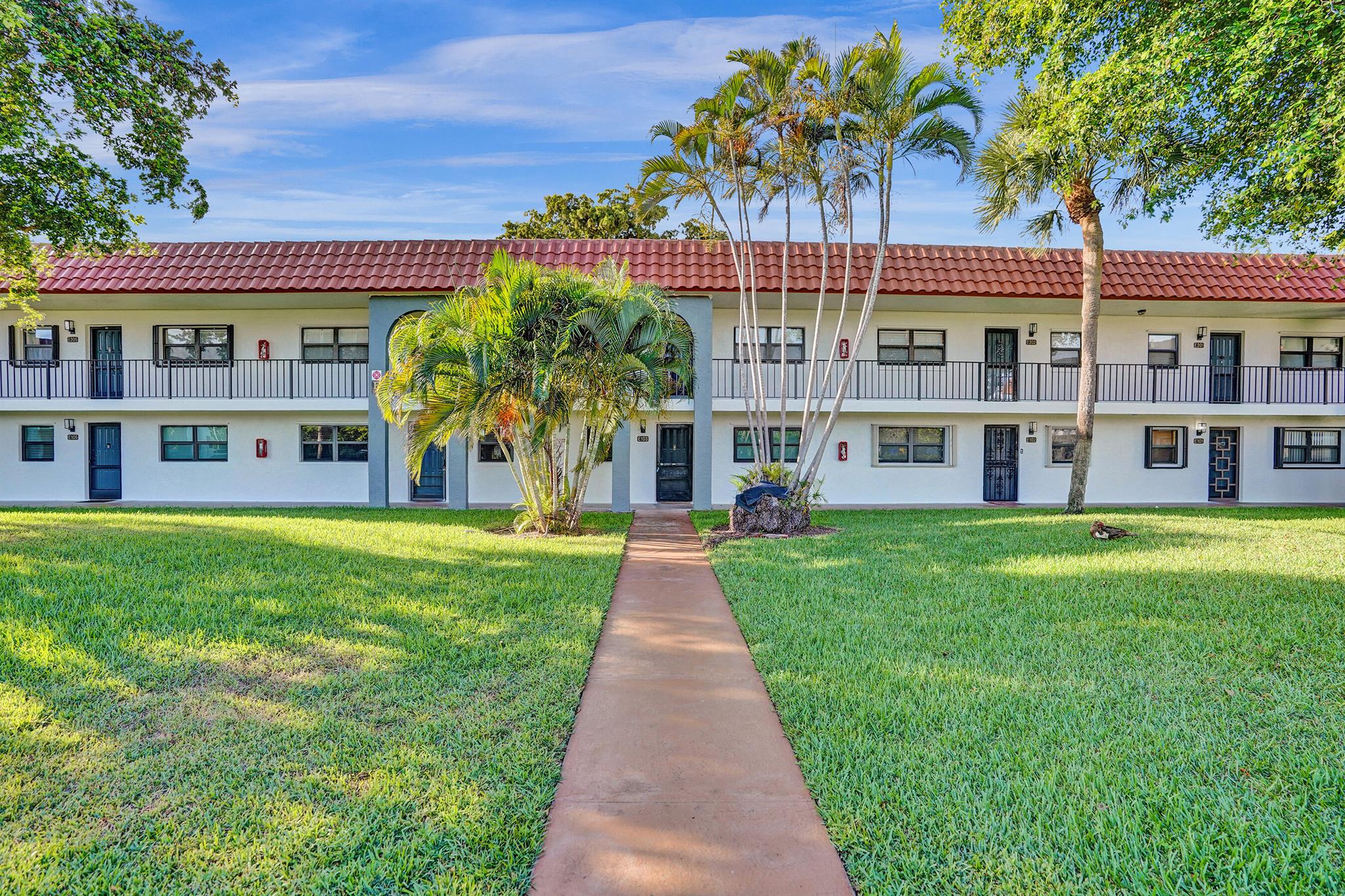 1981 Woolbright Road Unit E104, Boynton Beach, Florida 33426