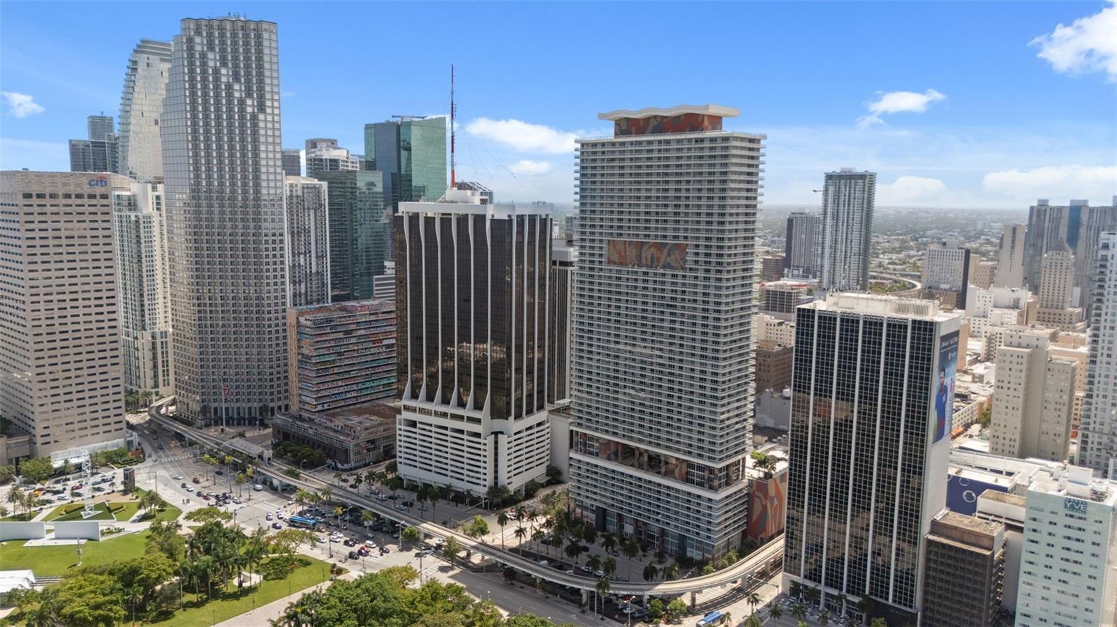 Condo for Sale in Miami, FL