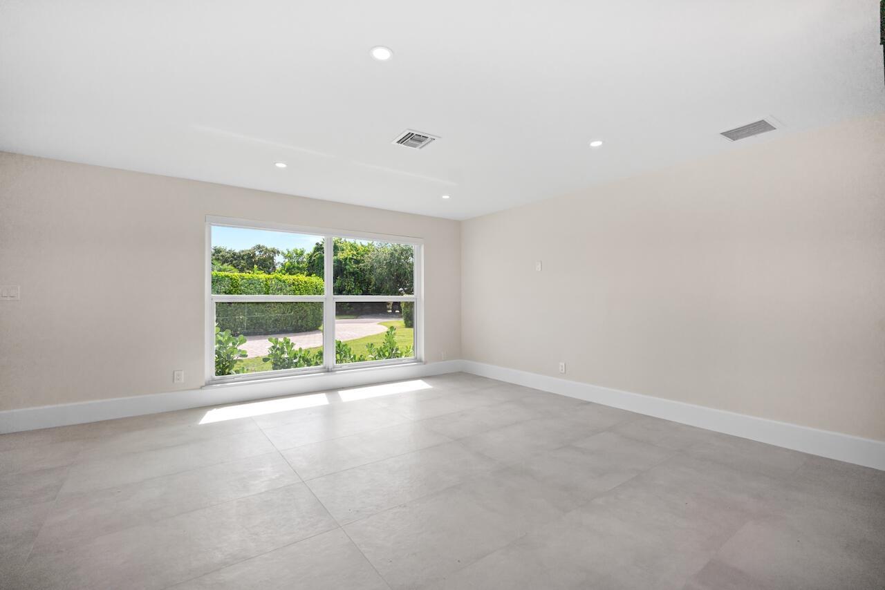 Image to showcase the property located at 77 Fairview E