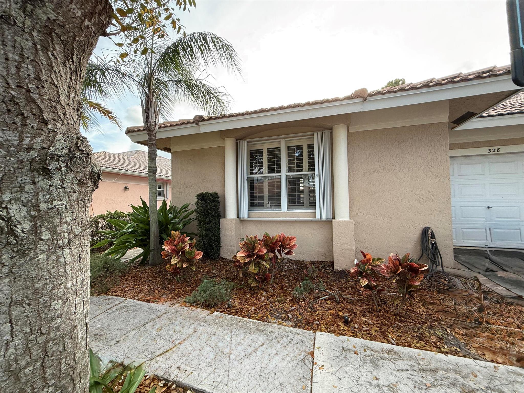 Escape the cold and enjoy paradise! Stunning 3-bedroom villa in sunny Delray Beach, located in the desirable gated community of Coral Trace. This beautifully furnished seasonal rental features a screened-in porch and private fenced backyard--perfect for relaxing or entertaining. Just minutes to award-winning beaches and vibrant Atlantic Avenue with top dining, shops, and entertainment. Community amenities include a pool, hot tub, tennis courts, fitness center, billiard room, and clubhouse. Your perfect winter getaway awaits!