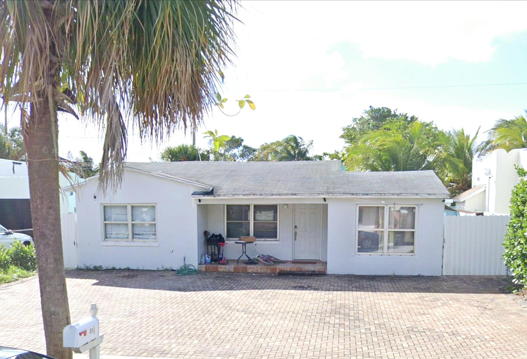 518 El Prado, West Palm Beach, Florida 33405