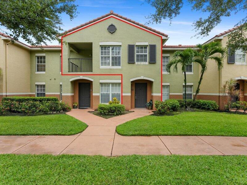 10288 Fox Trail Rd S. Unit 311, Royal Palm Beach, Florida 33411