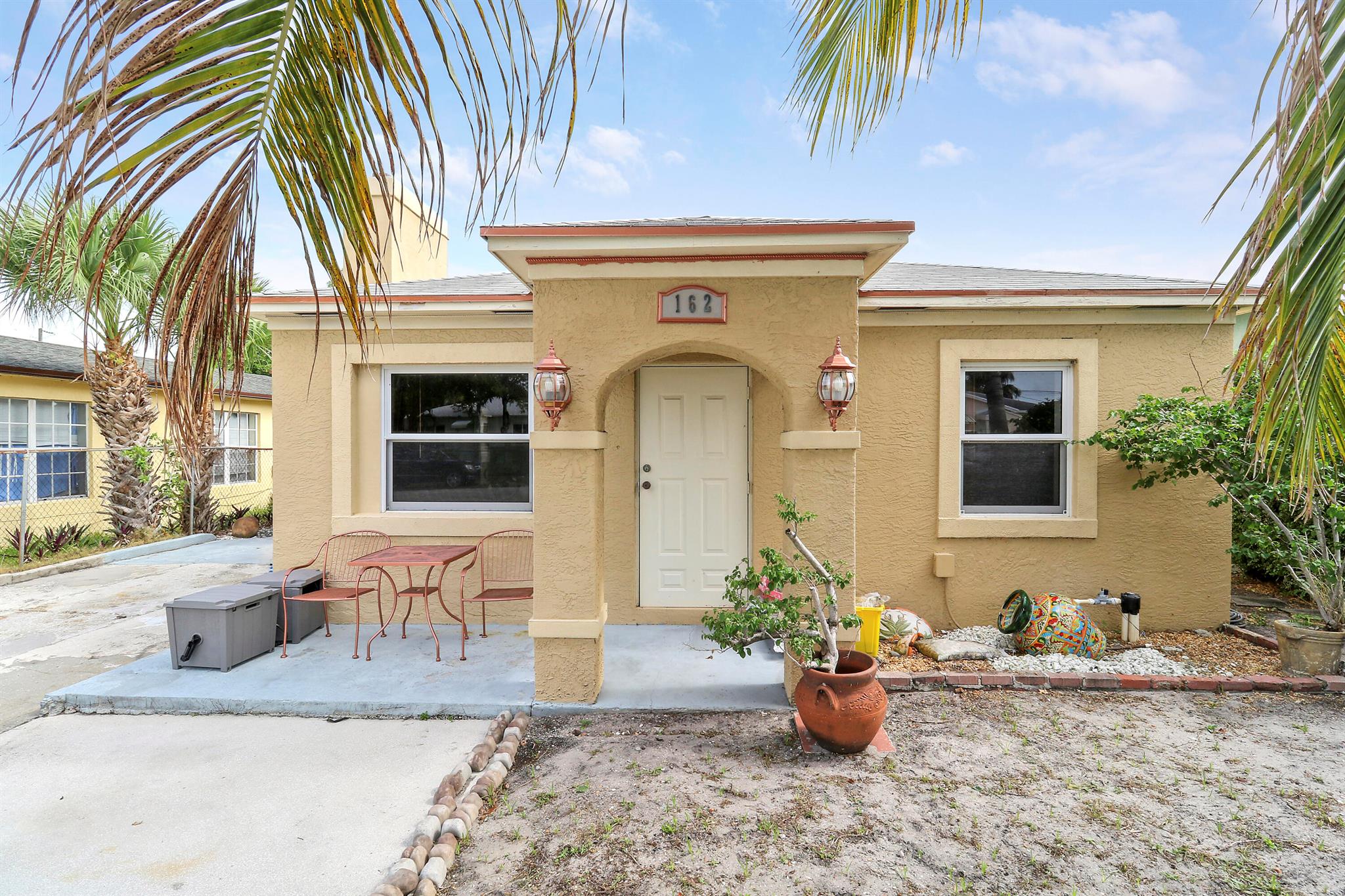 162 24th Street, Riviera Beach, Florida 33404