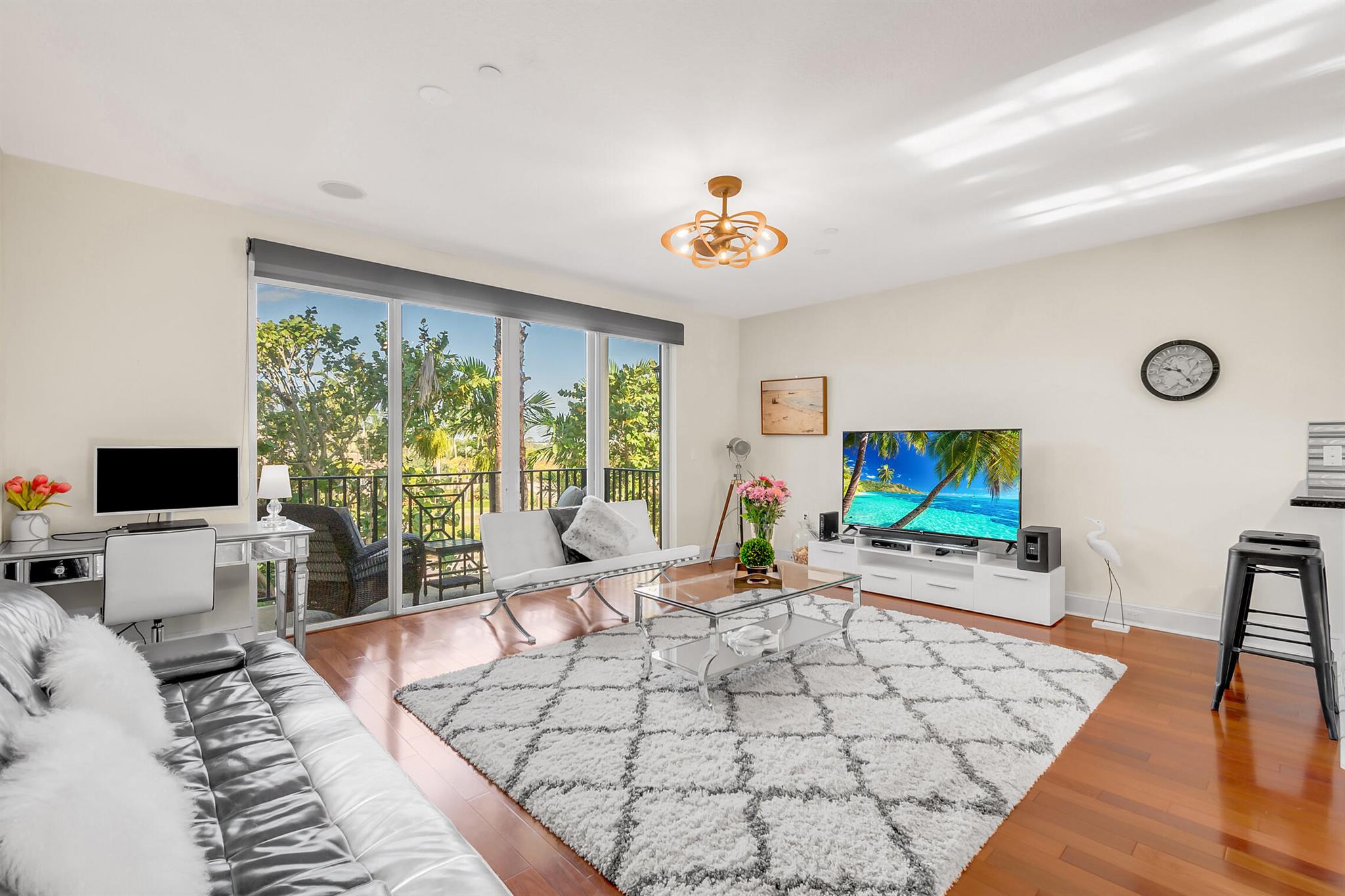 Image to showcase the property located at 437 Juno Dunes Way