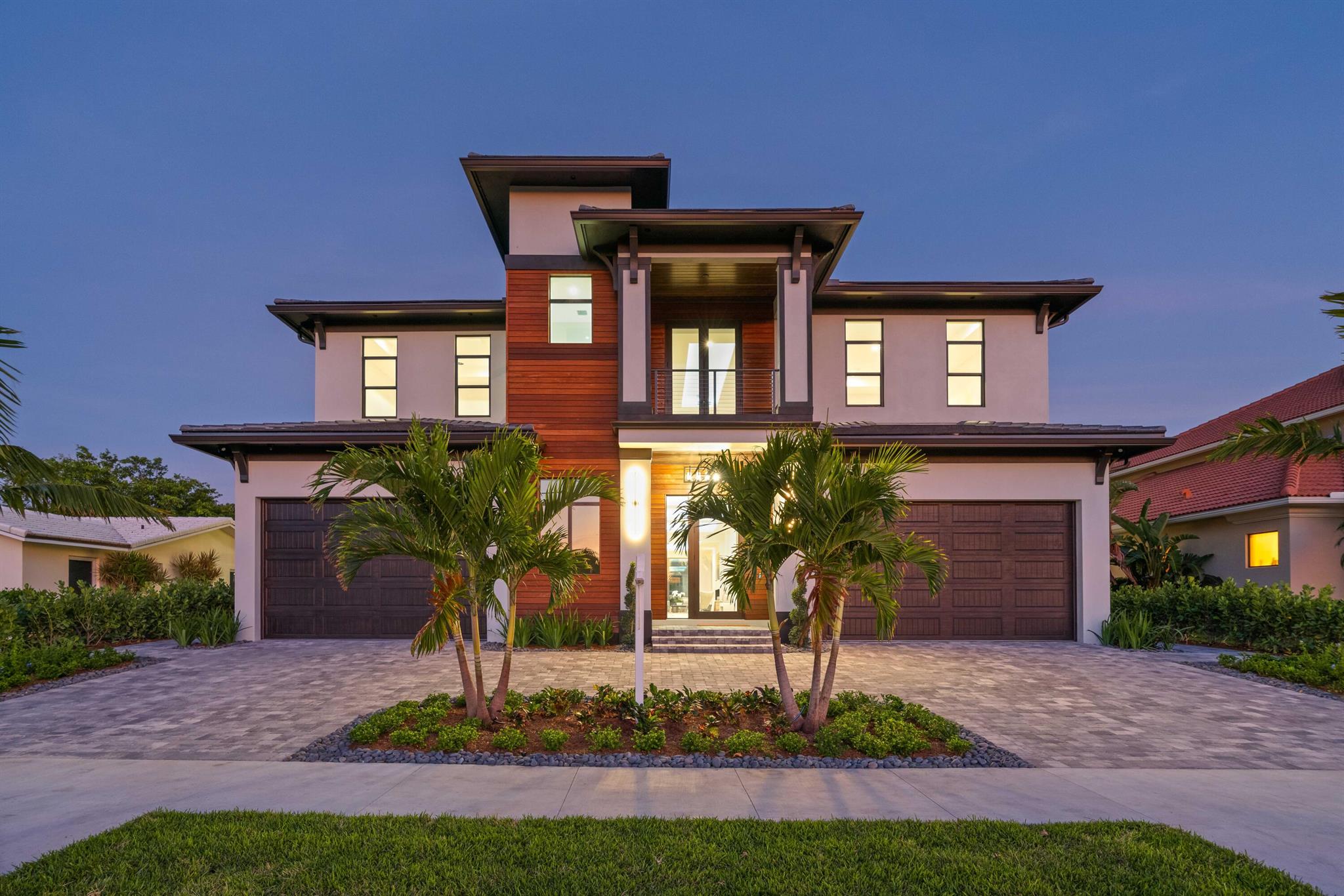736 Lagoon Drive