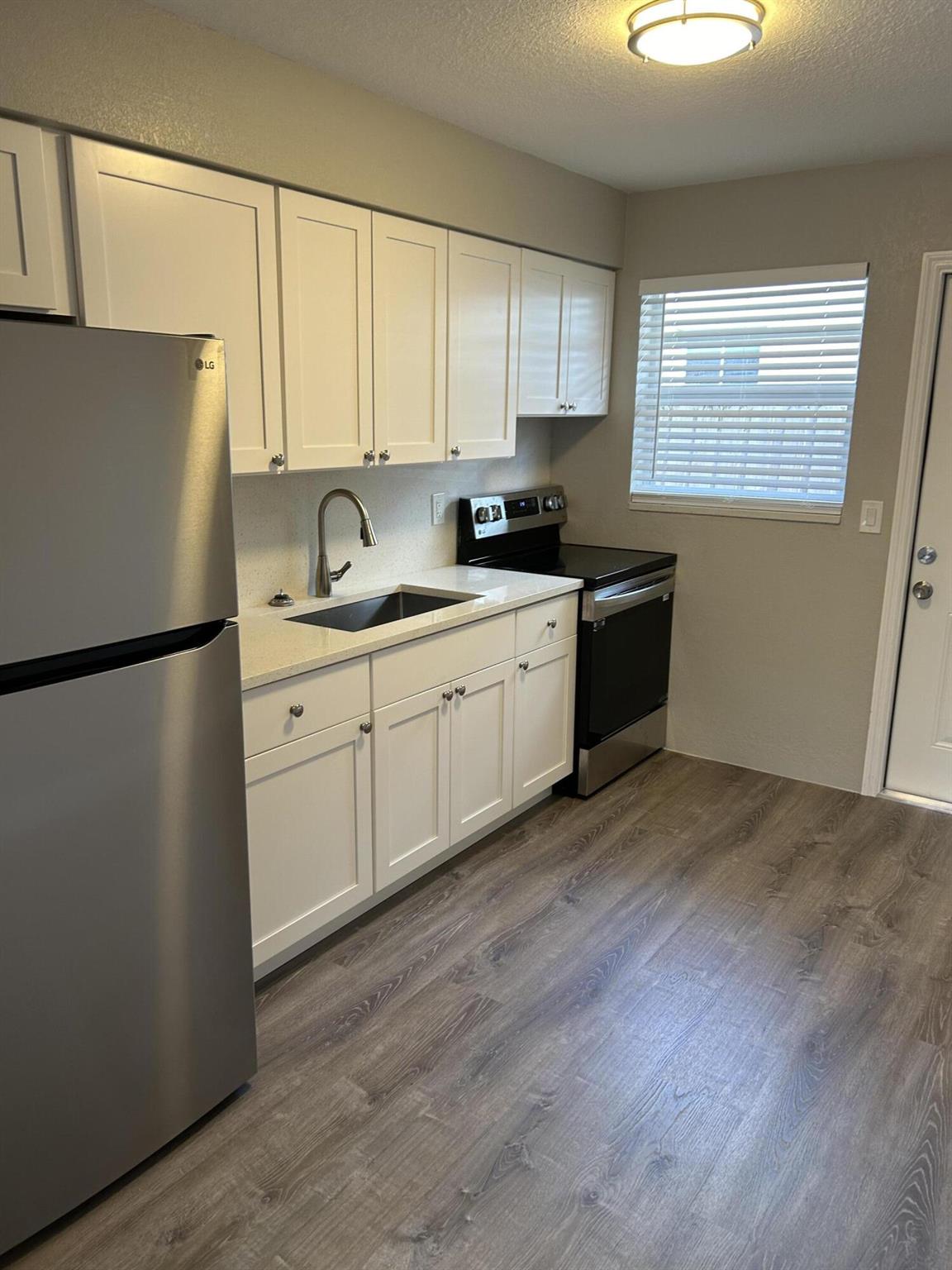 Image to showcase the property located at 628 N M Street 1