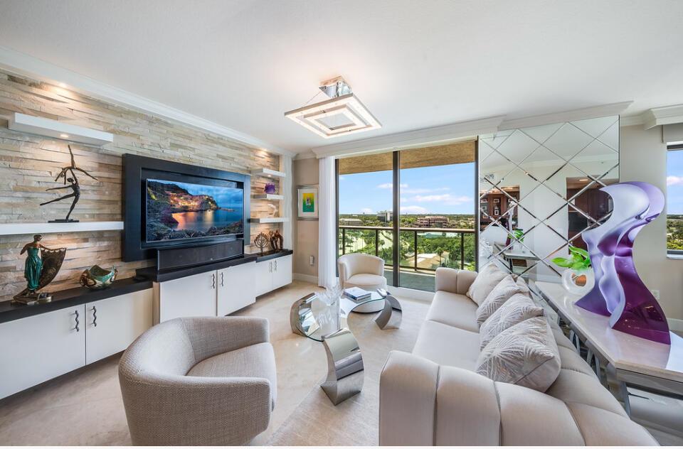 Image to showcase the property located at 3610 Gardens Parkway 1002a