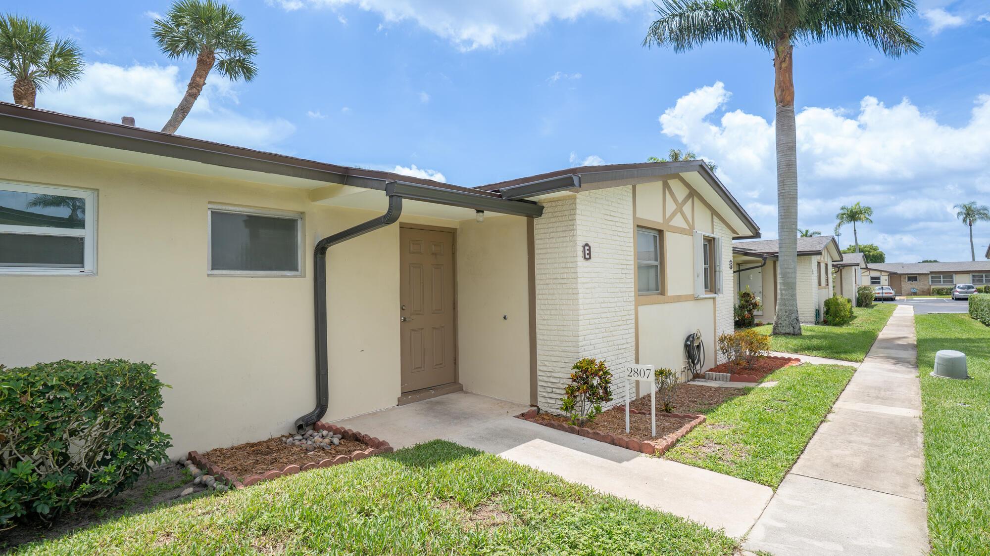 2807 Ashley Dr. Unit E, West Palm Beach, Florida 33415