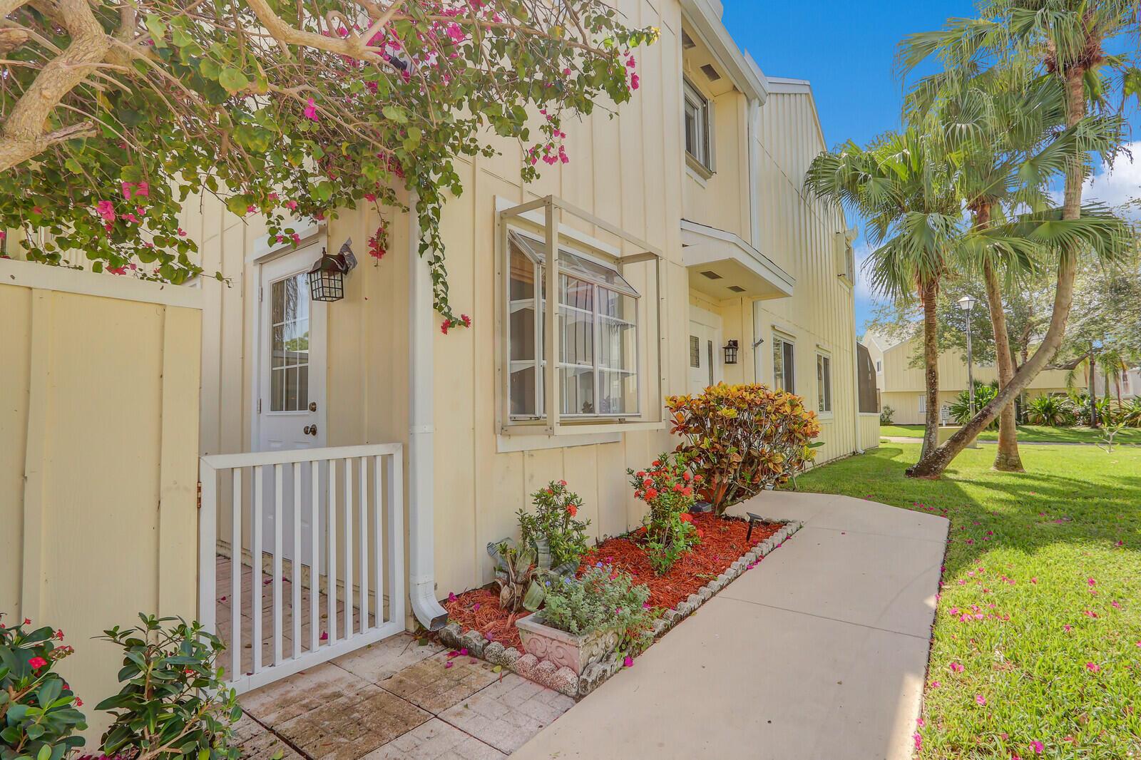 6175 Riverwalk Lane Unit 1, Jupiter, Florida 33458