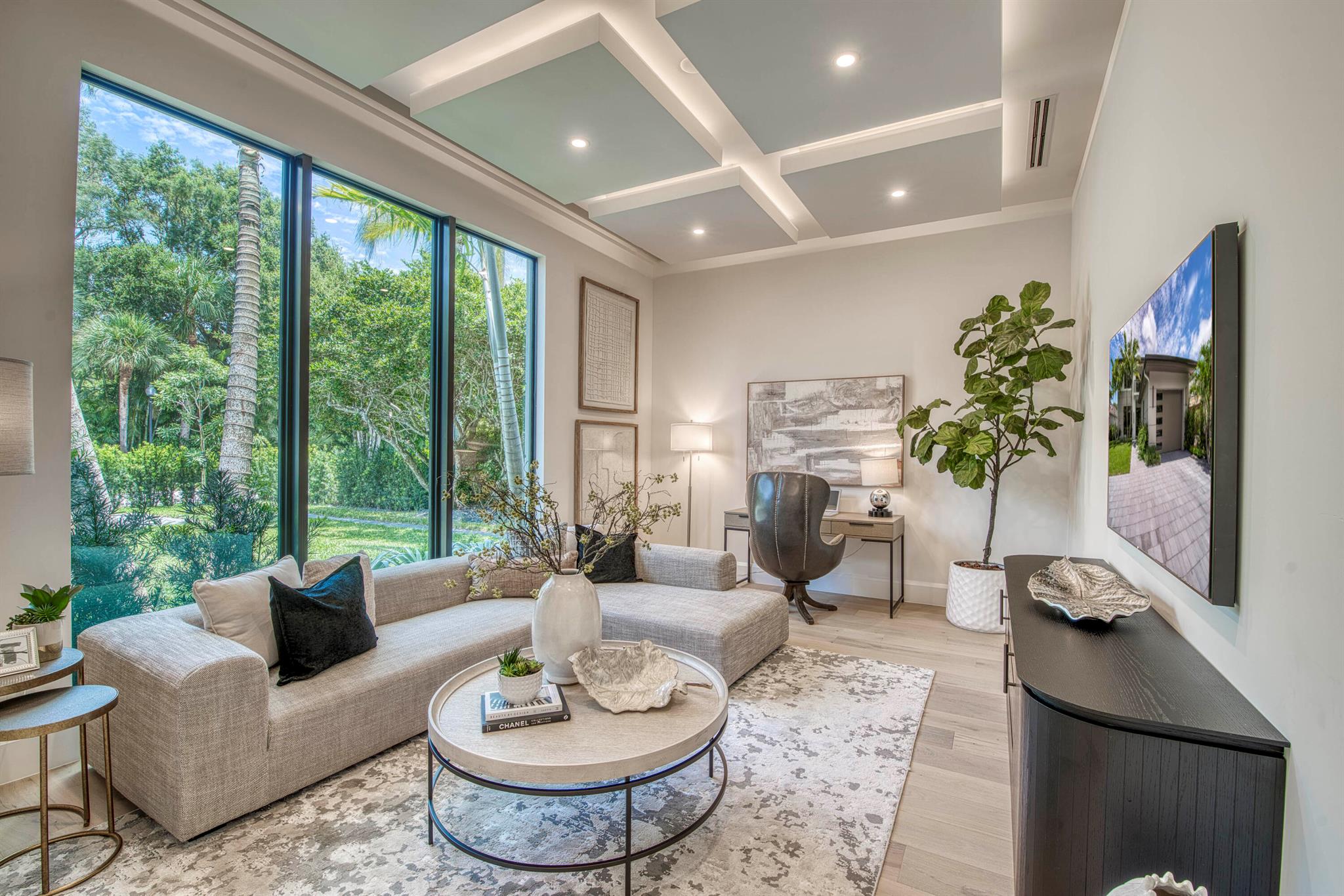 Image to showcase the property located at 3330 Degas Drive W
